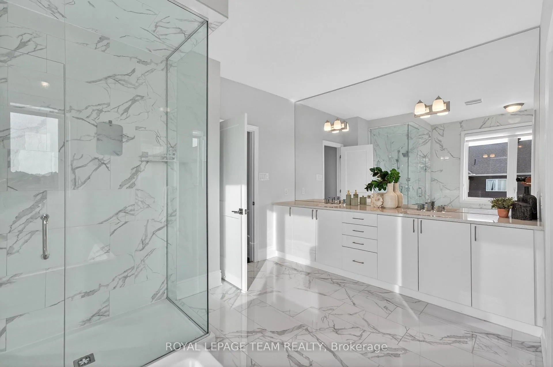 Photo 23 of 290 Ponderosa Street, Ottawa, Kanata - Emerald Meadows/Trailwest — HOMEH