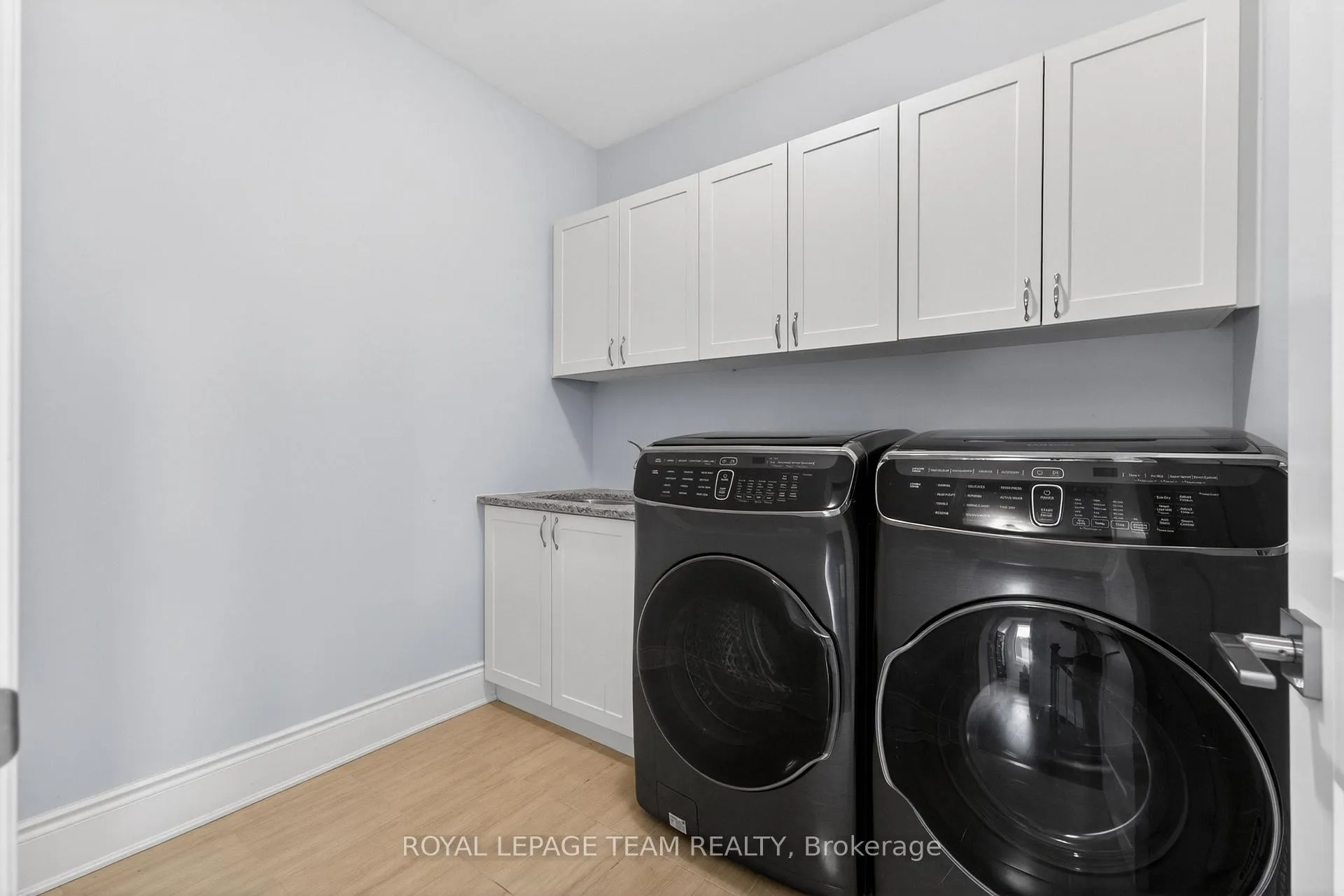 Photo 24 of 290 Ponderosa Street, Ottawa, Kanata - Emerald Meadows/Trailwest — HOMEH