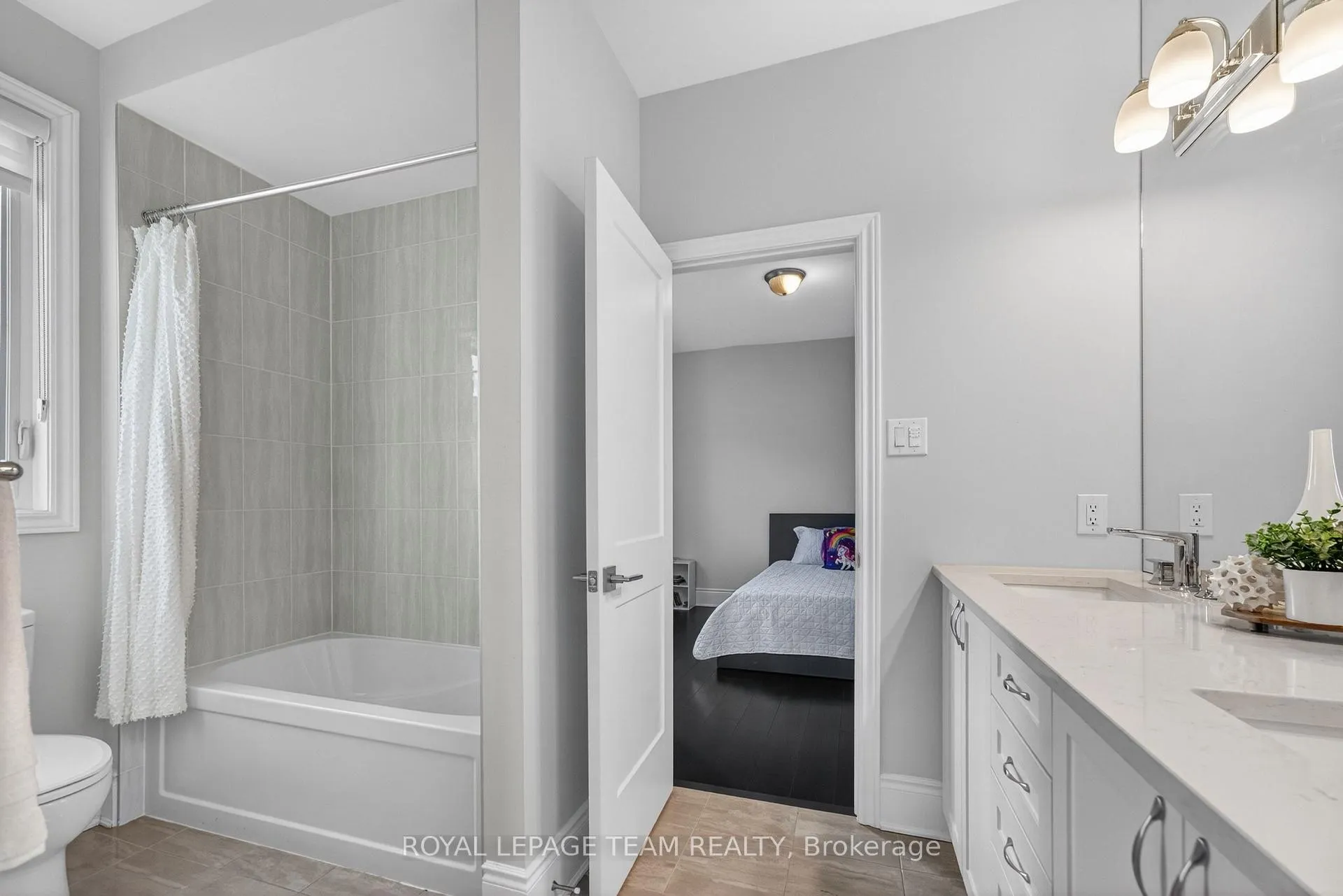 Photo 28 of 290 Ponderosa Street, Ottawa, Kanata - Emerald Meadows/Trailwest — HOMEH