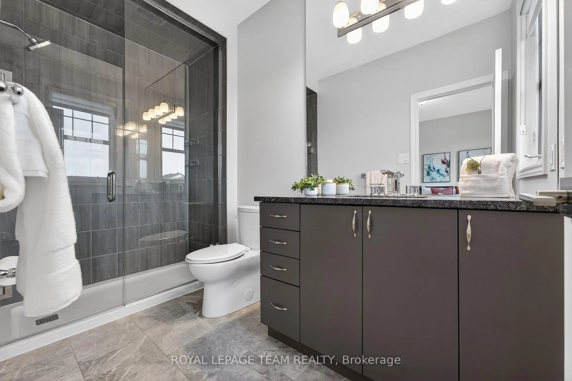 Photo 33 of 290 Ponderosa Street, Ottawa, Kanata - Emerald Meadows/Trailwest — HOMEH