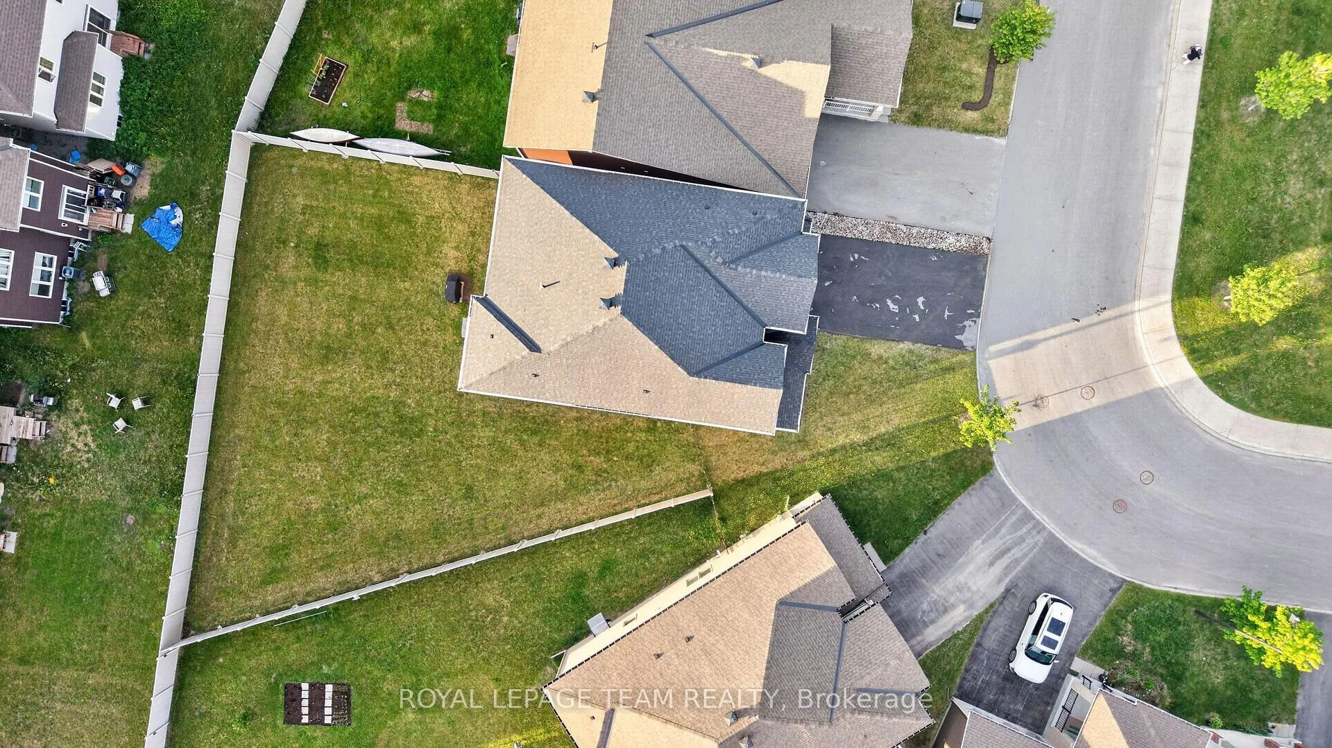 Photo 34 of 290 Ponderosa Street, Ottawa, Kanata - Emerald Meadows/Trailwest — HOMEH
