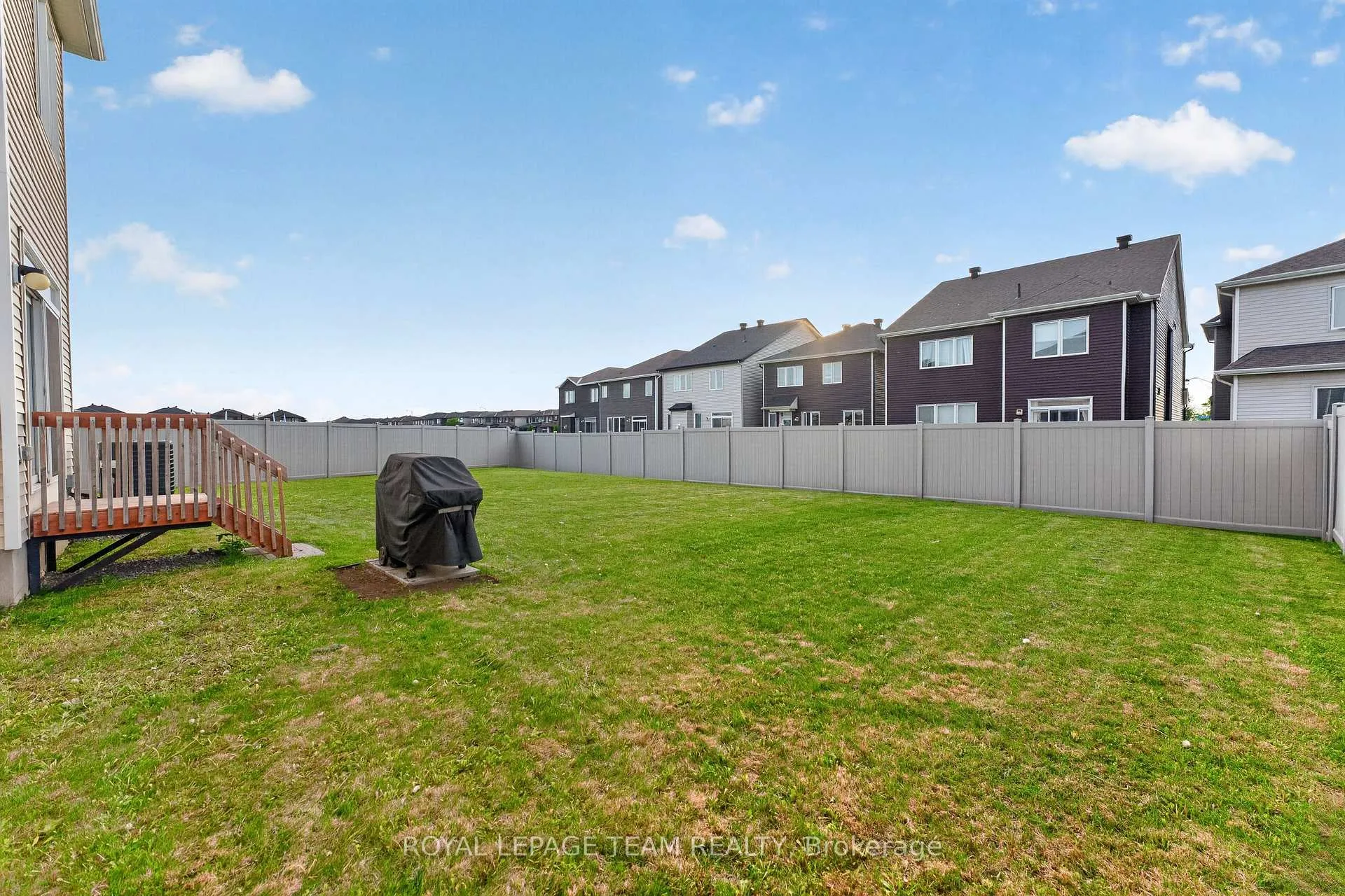 Photo 37 of 290 Ponderosa Street, Ottawa, Kanata - Emerald Meadows/Trailwest — HOMEH
