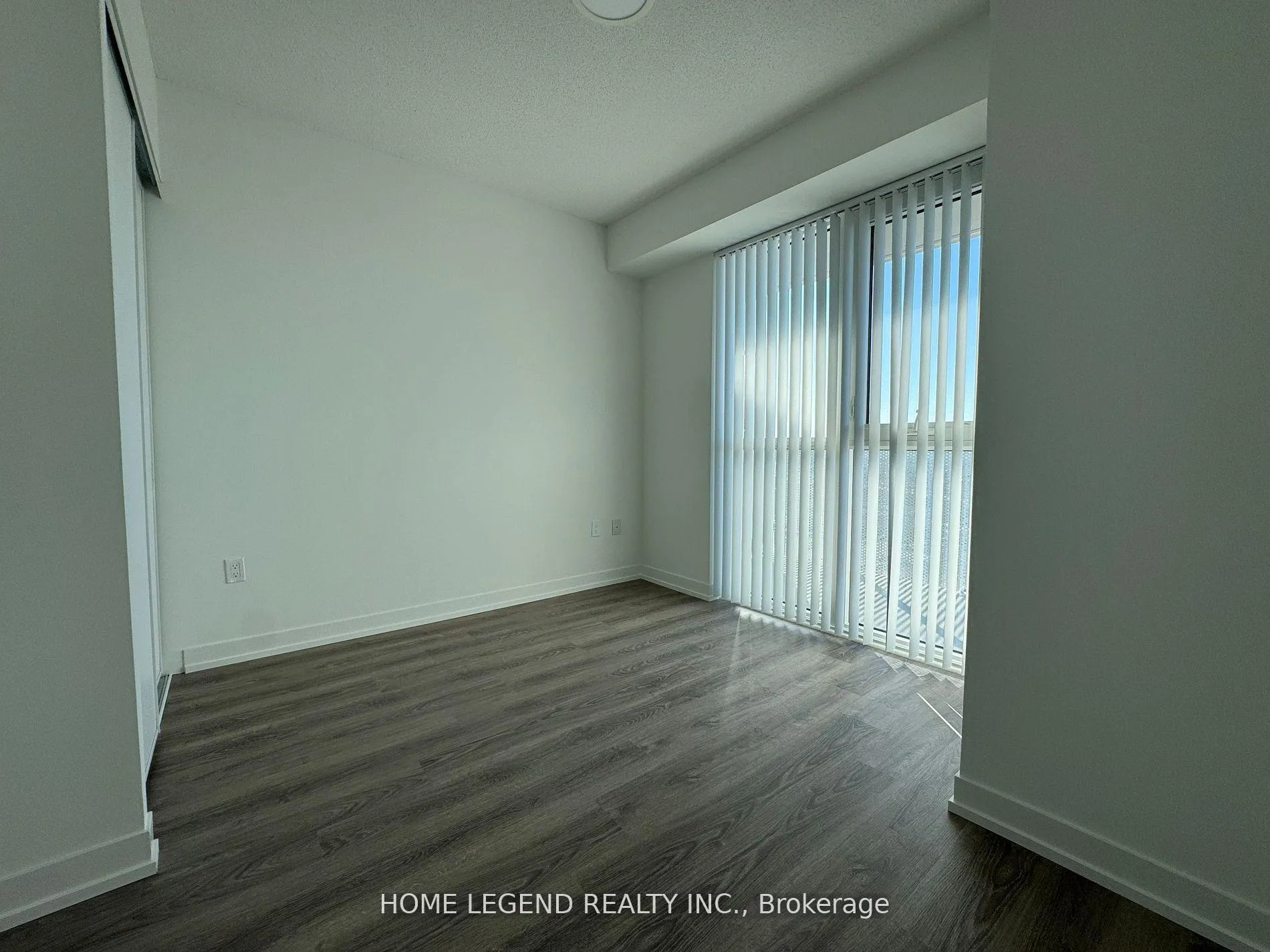 Photo 6 of Unit 1209, 195 Commerce Street, Vaughan, Vaughan Corporate Centre — HOMEH