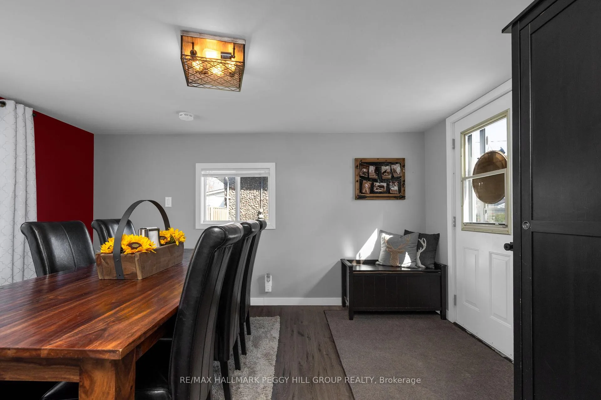 Photo 2 of 307 Millard Street, Orillia — HOMEH