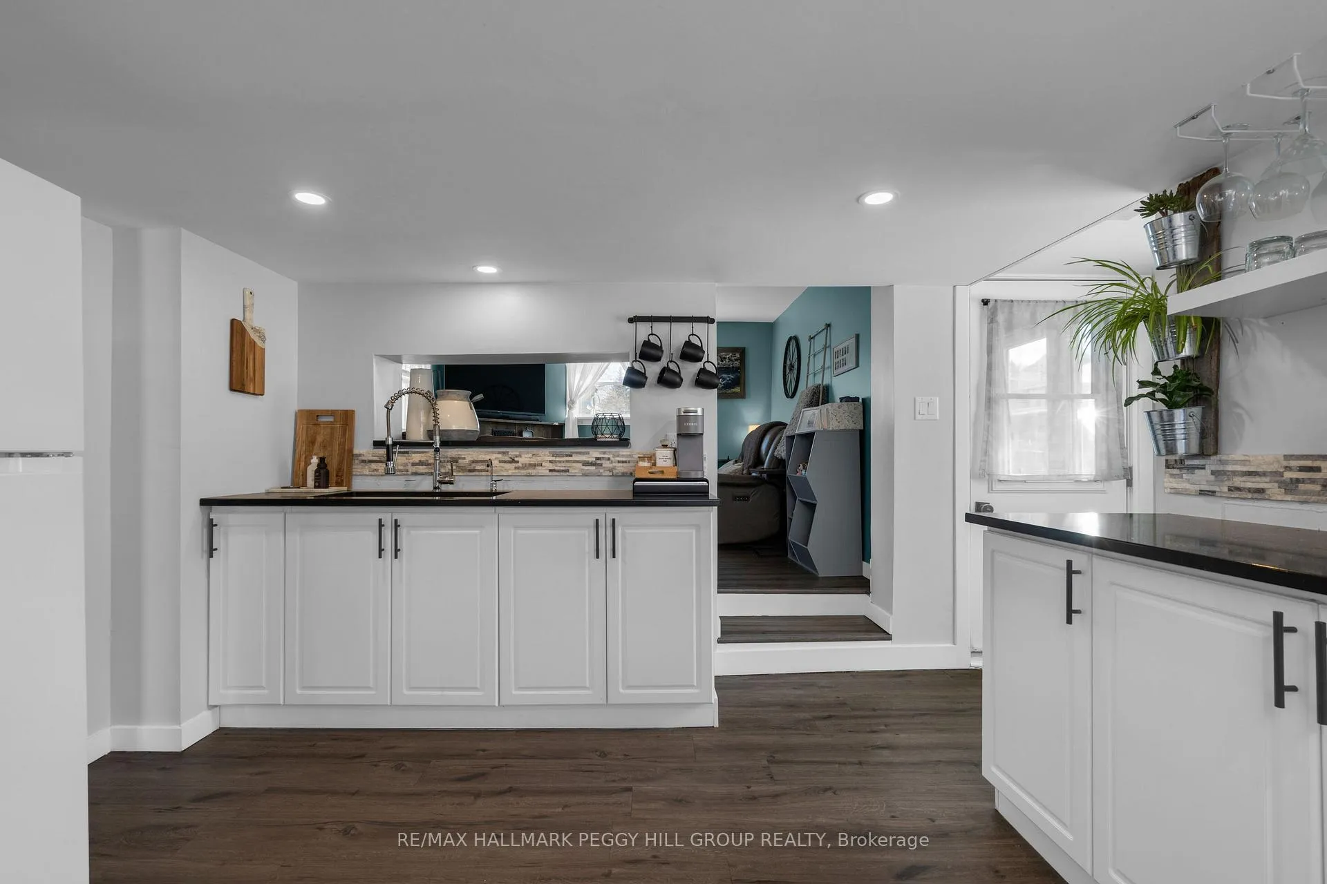 Photo 4 of 307 Millard Street, Orillia — HOMEH