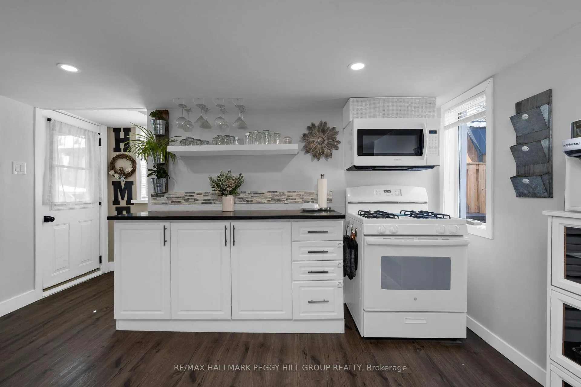 Photo 6 of 307 Millard Street, Orillia — HOMEH