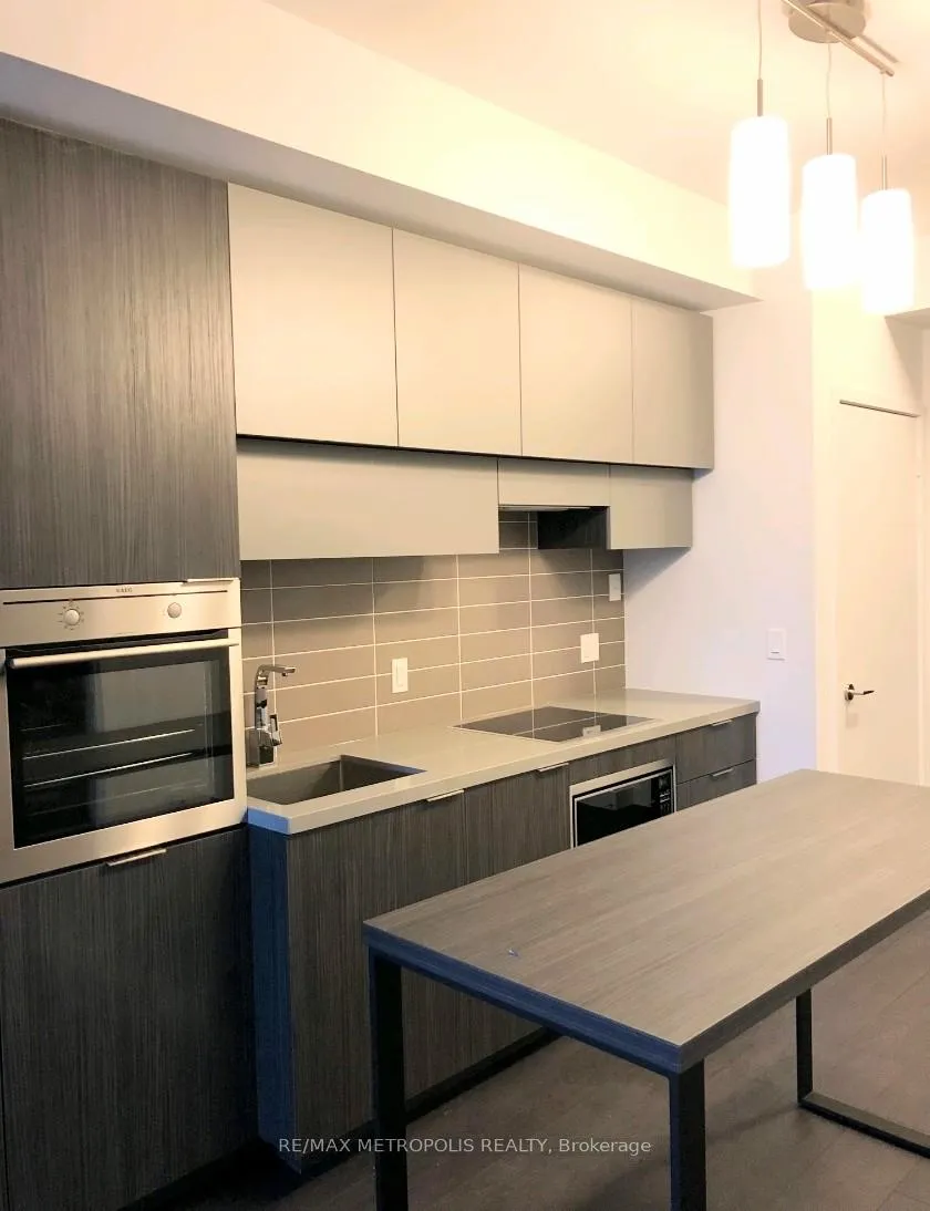 Photo 1 of Unit 1809, 8 Eglinton Avenue E, Toronto, Mount Pleasant West — HOMEH