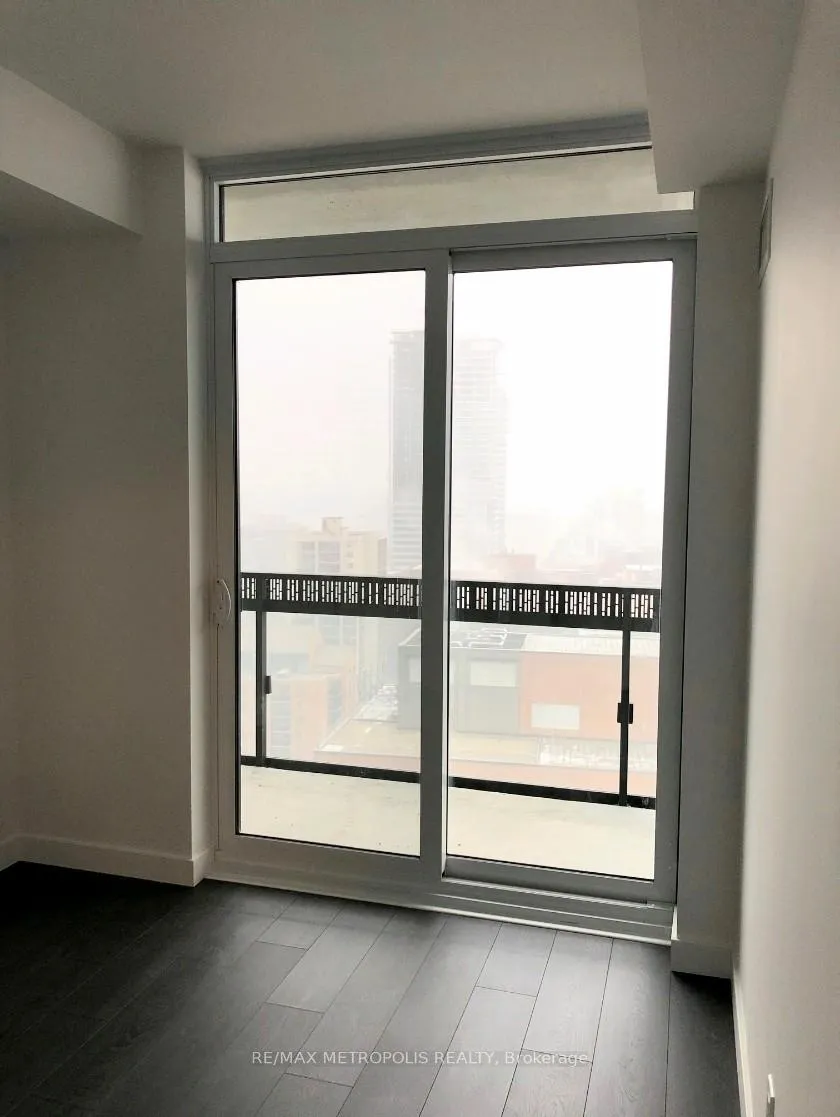 Photo 8 of Unit 1809, 8 Eglinton Avenue E, Toronto, Mount Pleasant West — HOMEH