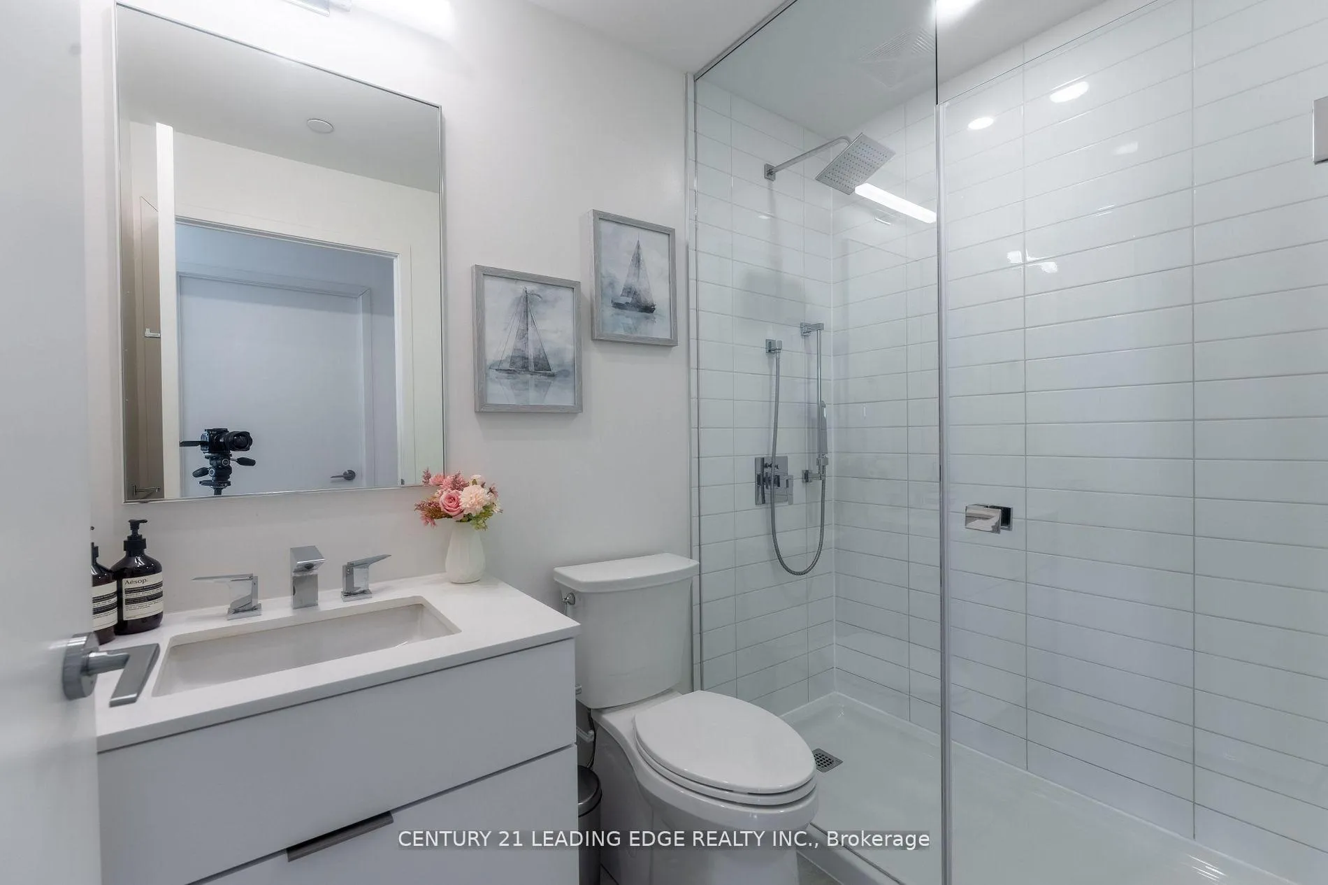Photo 10 of Unit 3603, 20 Lombard Street, Toronto, Church-Yonge Corridor — HOMEH