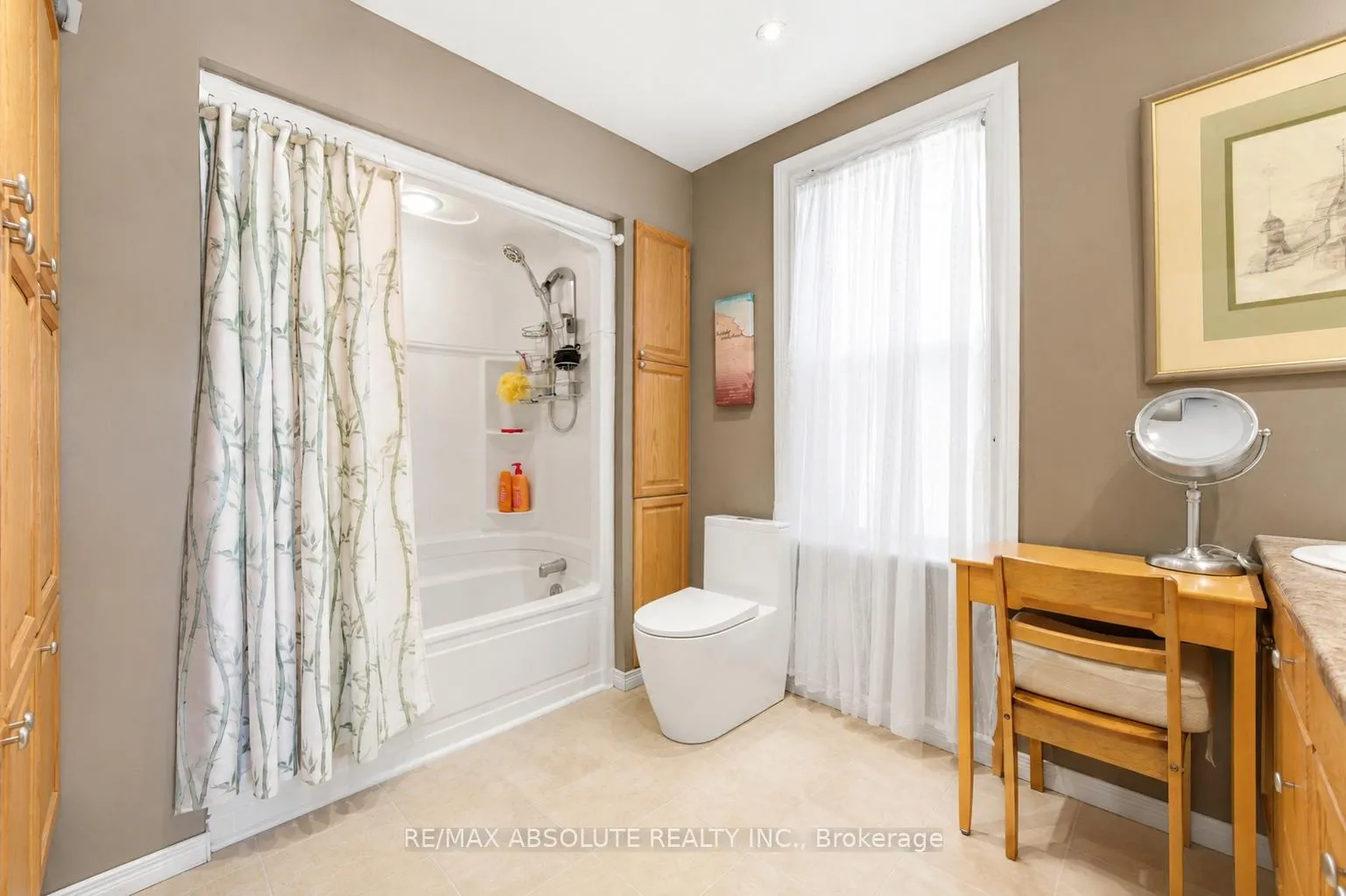 Photo 20 of 19 Leeds Street, Smiths Falls — HOMEH