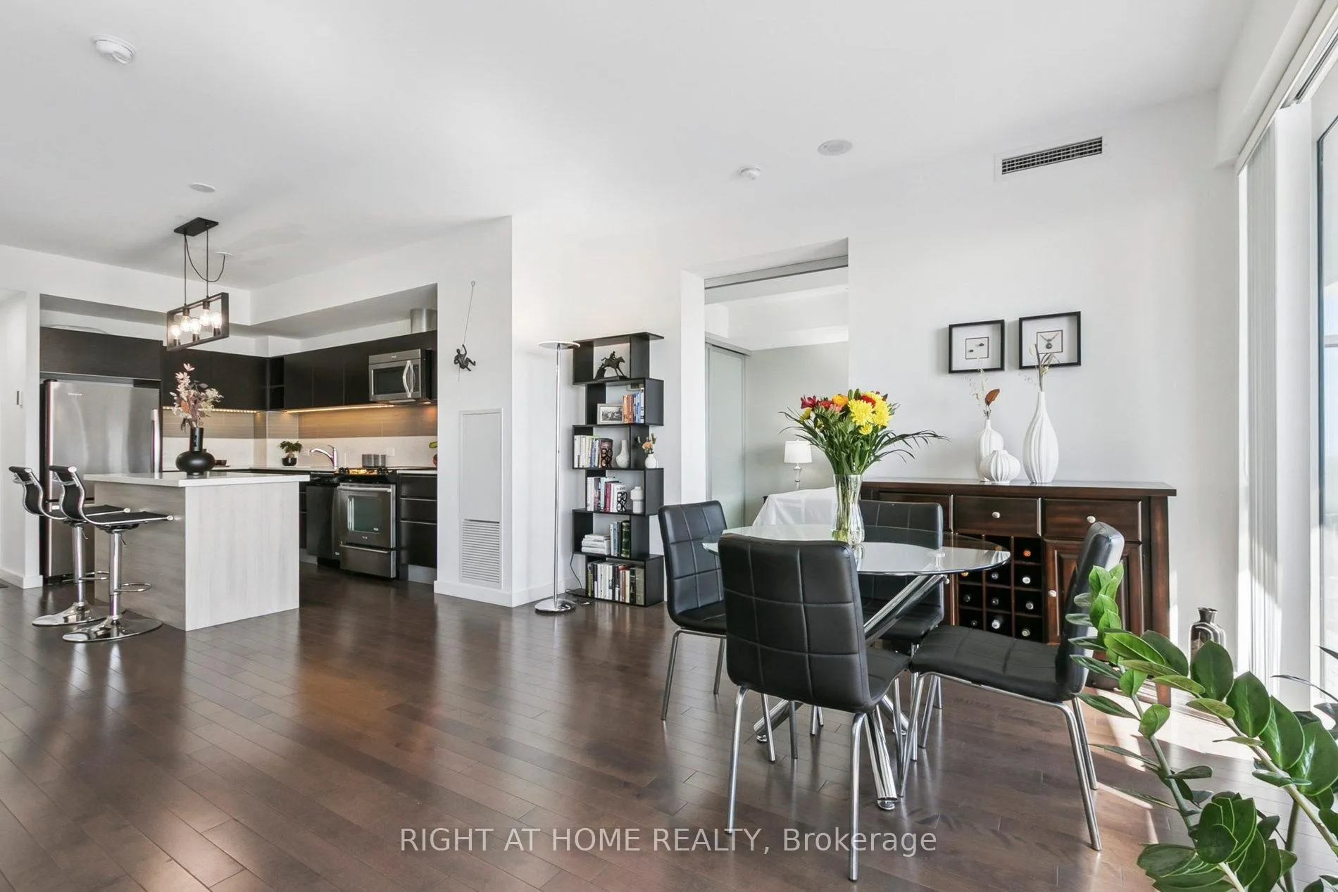 Photo 22 of Unit 3207, 390 Cherry Street, Toronto, Waterfront Communities — HOMEH
