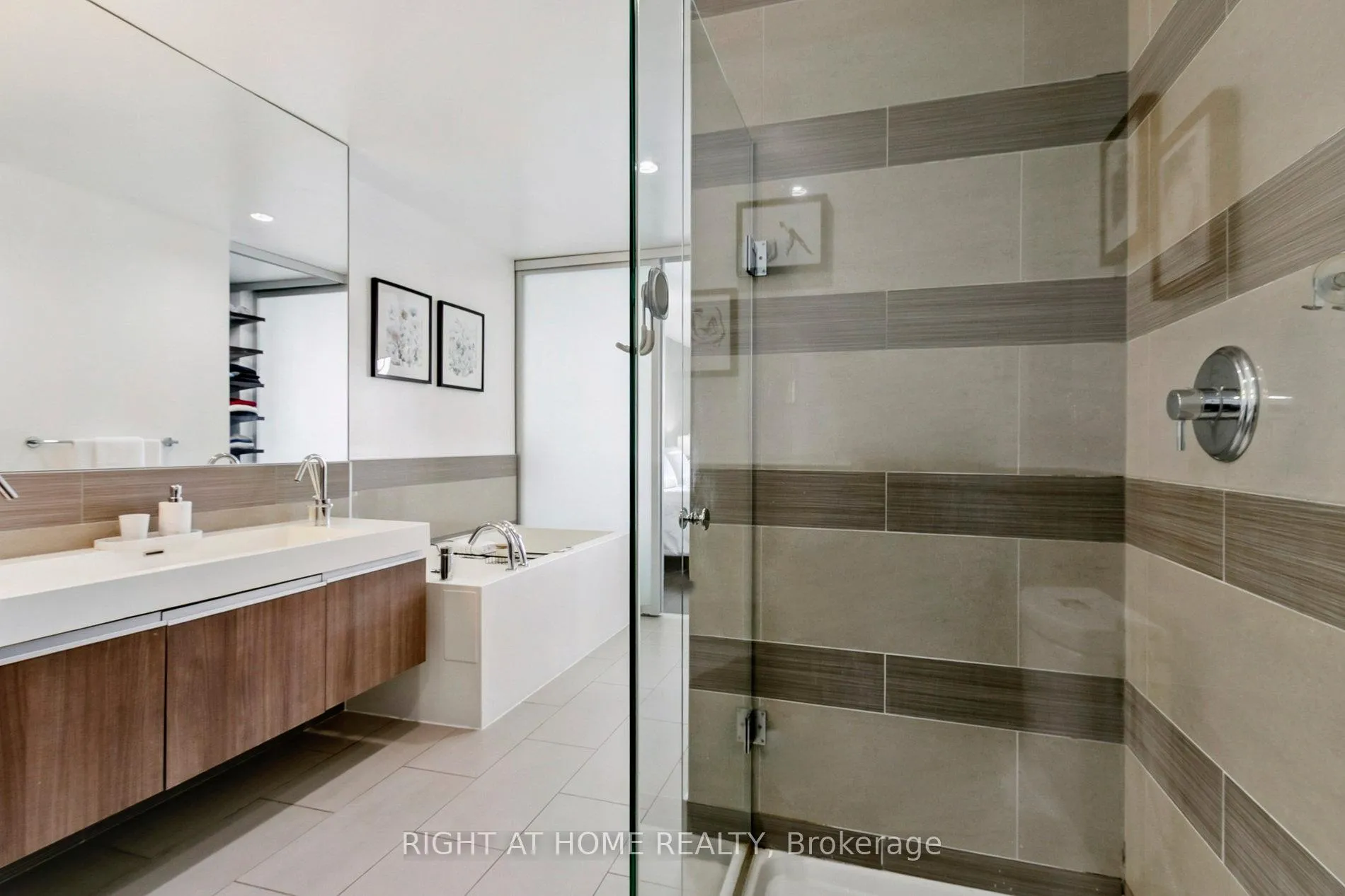 Photo 29 of Unit 3207, 390 Cherry Street, Toronto, Waterfront Communities — HOMEH