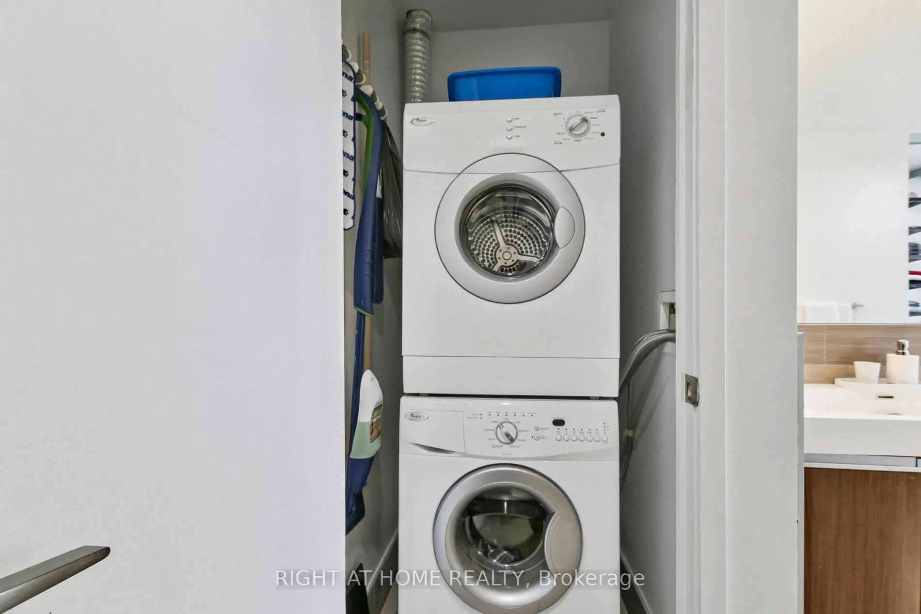 Photo 33 of Unit 3207, 390 Cherry Street, Toronto, Waterfront Communities — HOMEH