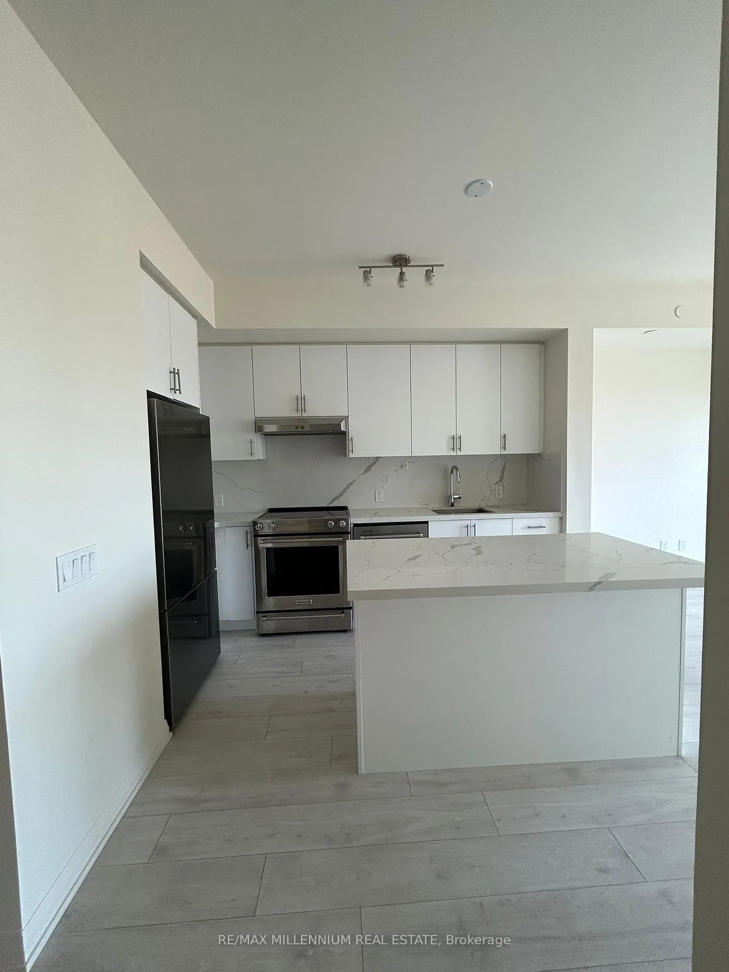 Photo 4 of Unit 1422, 9000 Jane Street, Vaughan, Vellore Village — HOMEH