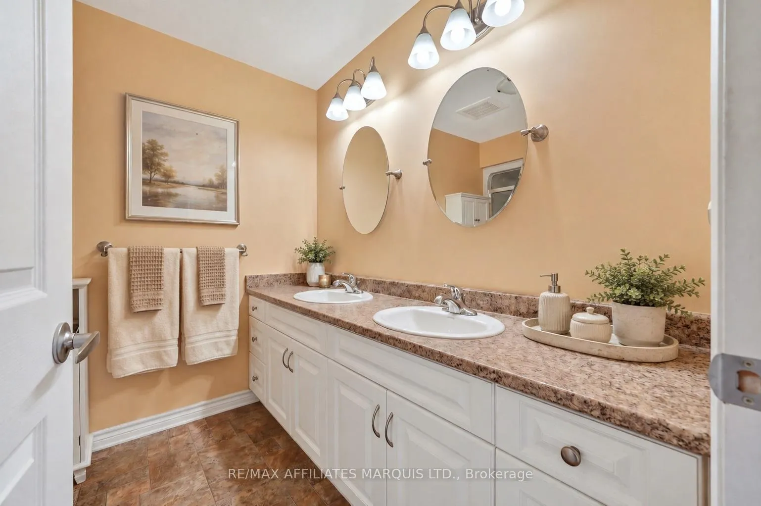 Photo 23 of Unit 401, 108 Second Street E, Cornwall — HOMEH