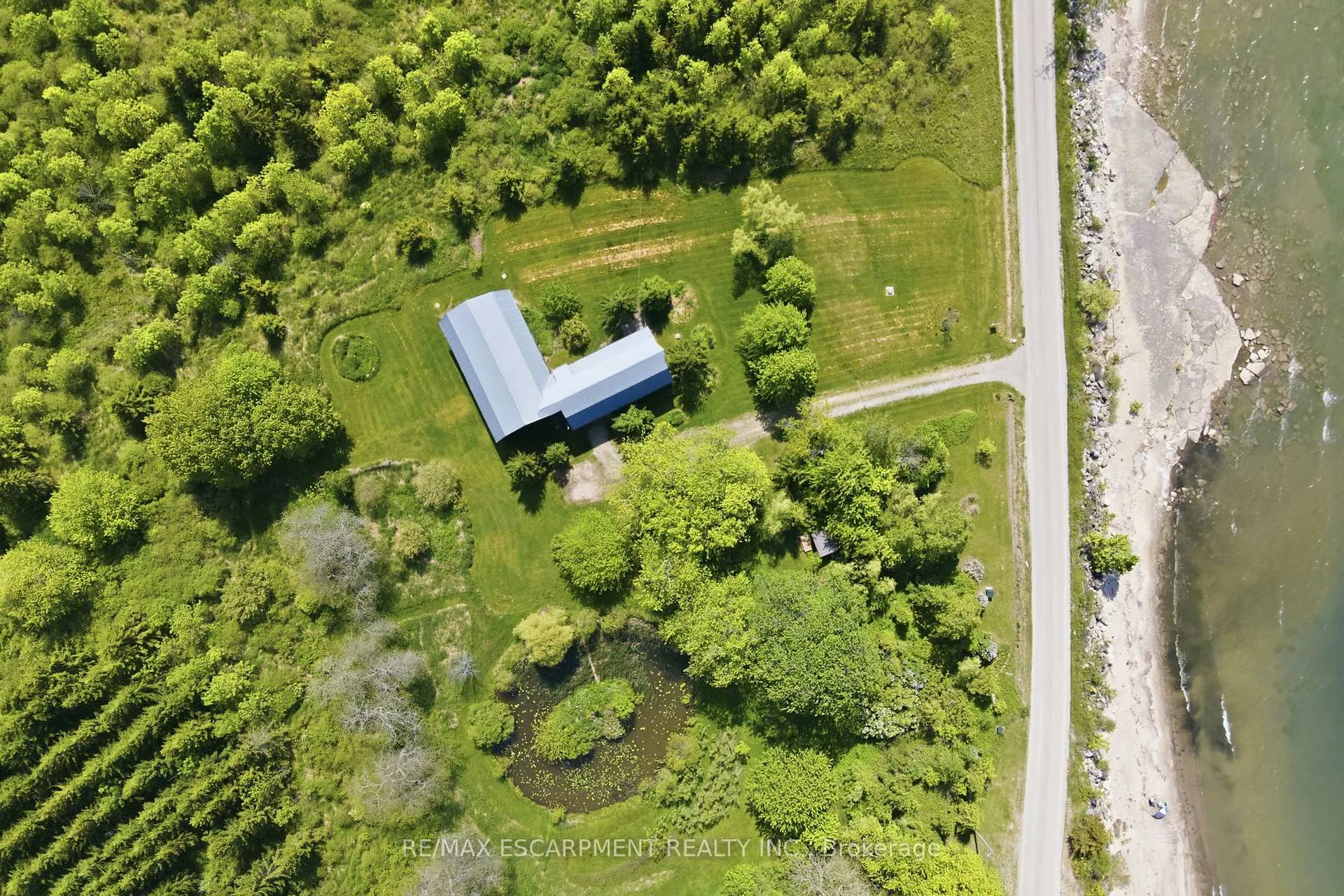 Photo 3 of 2069 Lakeshore Road, Haldimand — HOMEH
