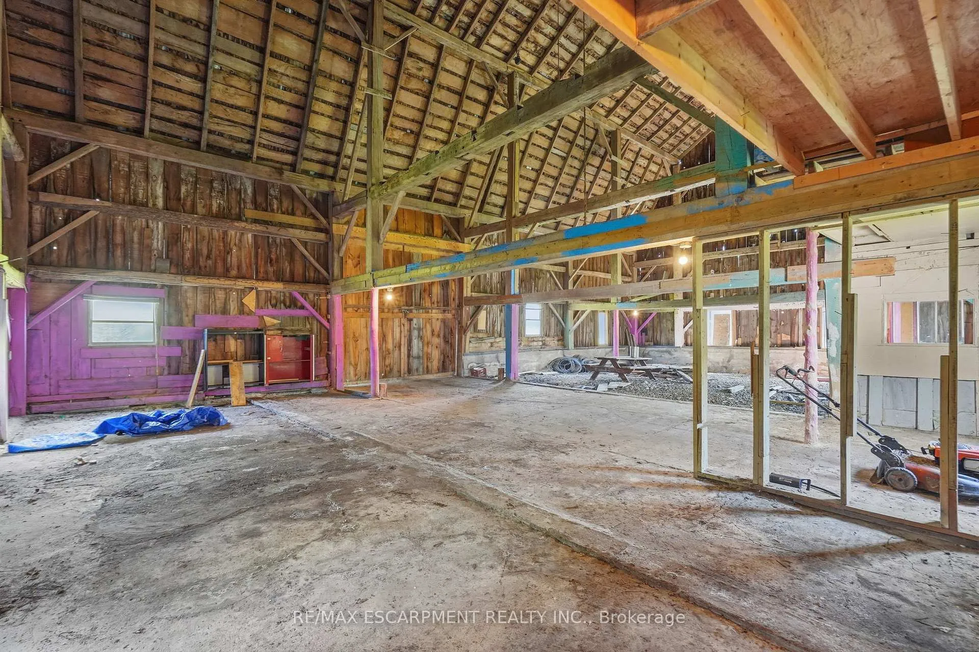 Photo 6 of 2069 Lakeshore Road, Haldimand — HOMEH