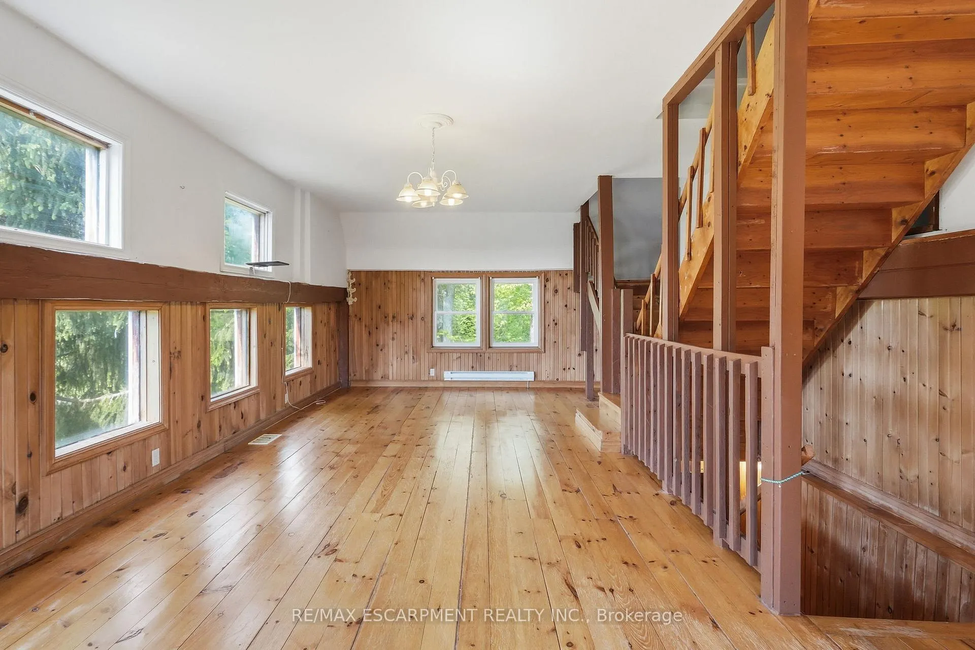 Photo 7 of 2069 Lakeshore Road, Haldimand — HOMEH