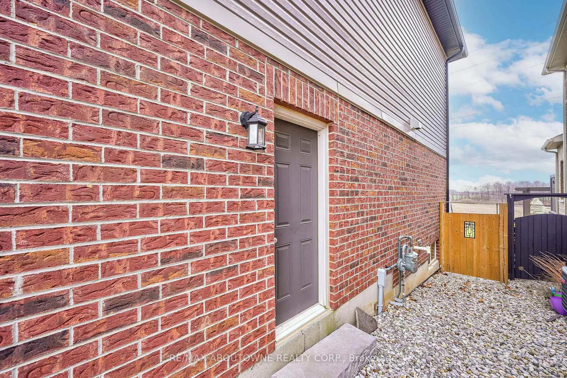 Photo 4 of Unit Lower, 195 Greti Drive, Hamilton, Rural Glanbrook — HOMEH