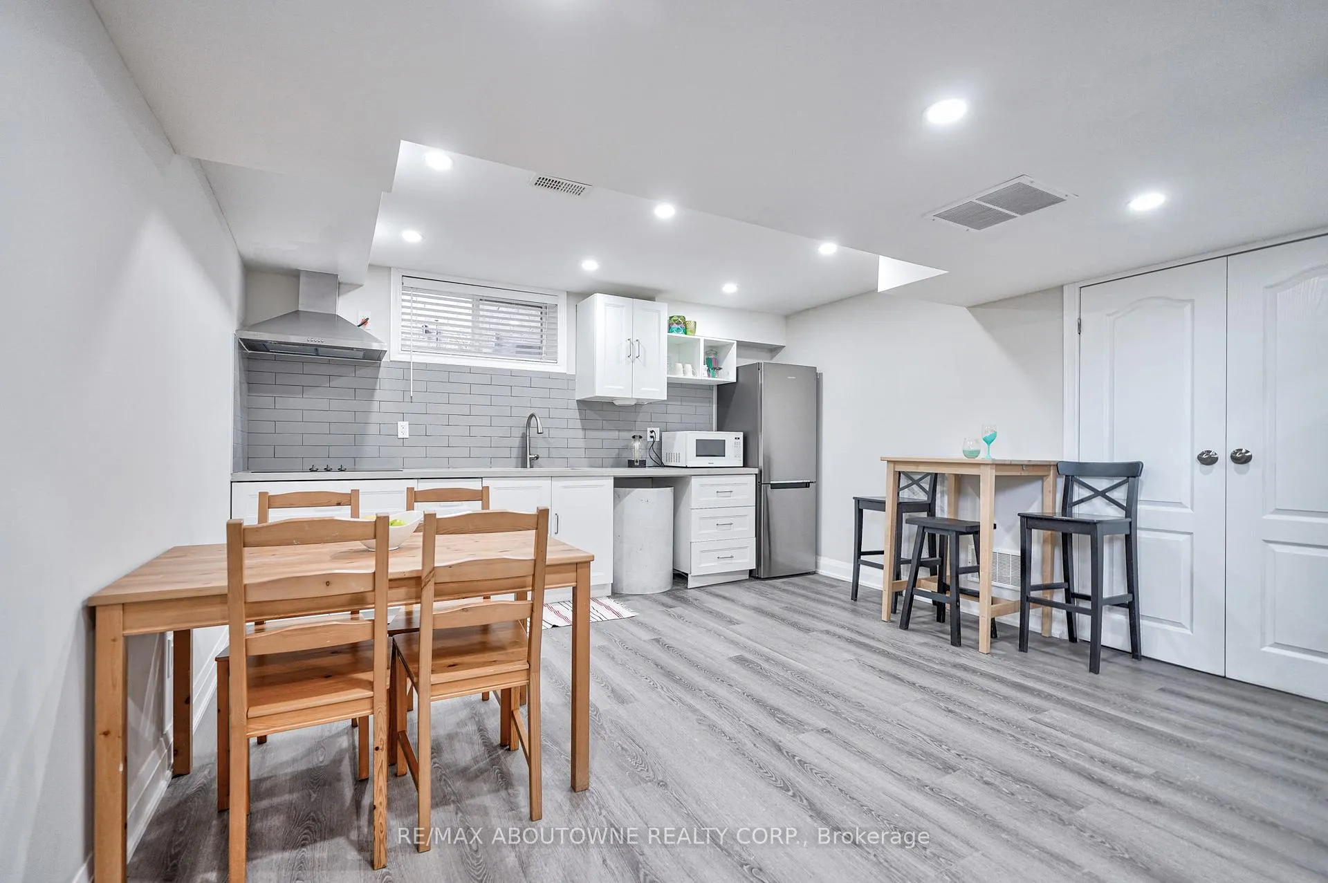 Photo 10 of Unit Lower, 195 Greti Drive, Hamilton, Rural Glanbrook — HOMEH