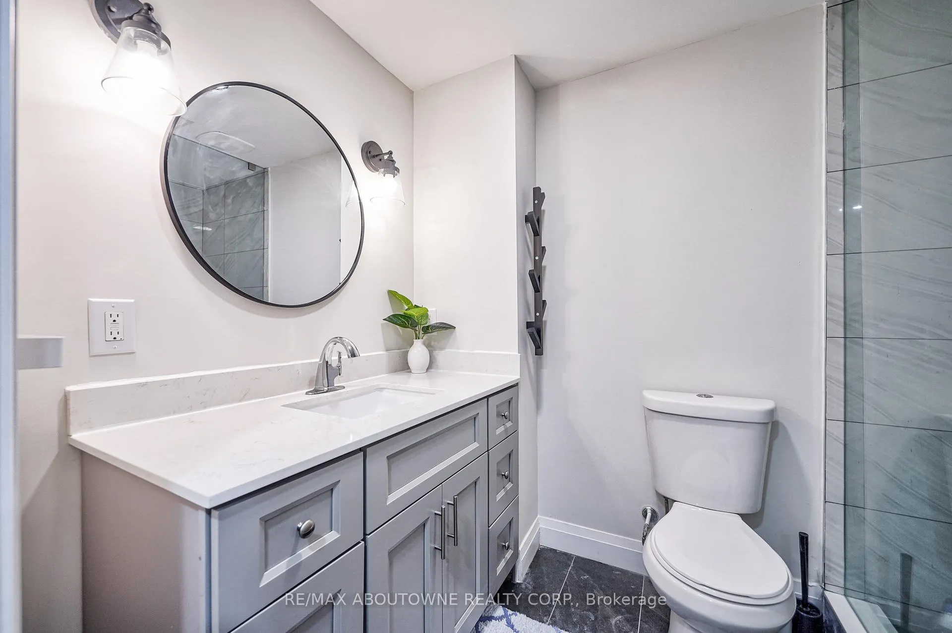 Photo 15 of Unit Lower, 195 Greti Drive, Hamilton, Rural Glanbrook — HOMEH
