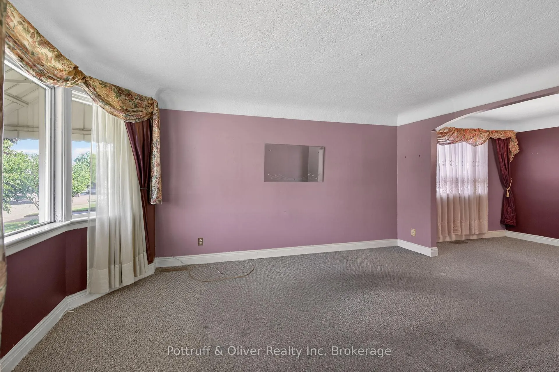 Photo 5 of 167 Taylor Avenue, Hamilton, Glenview — HOMEH