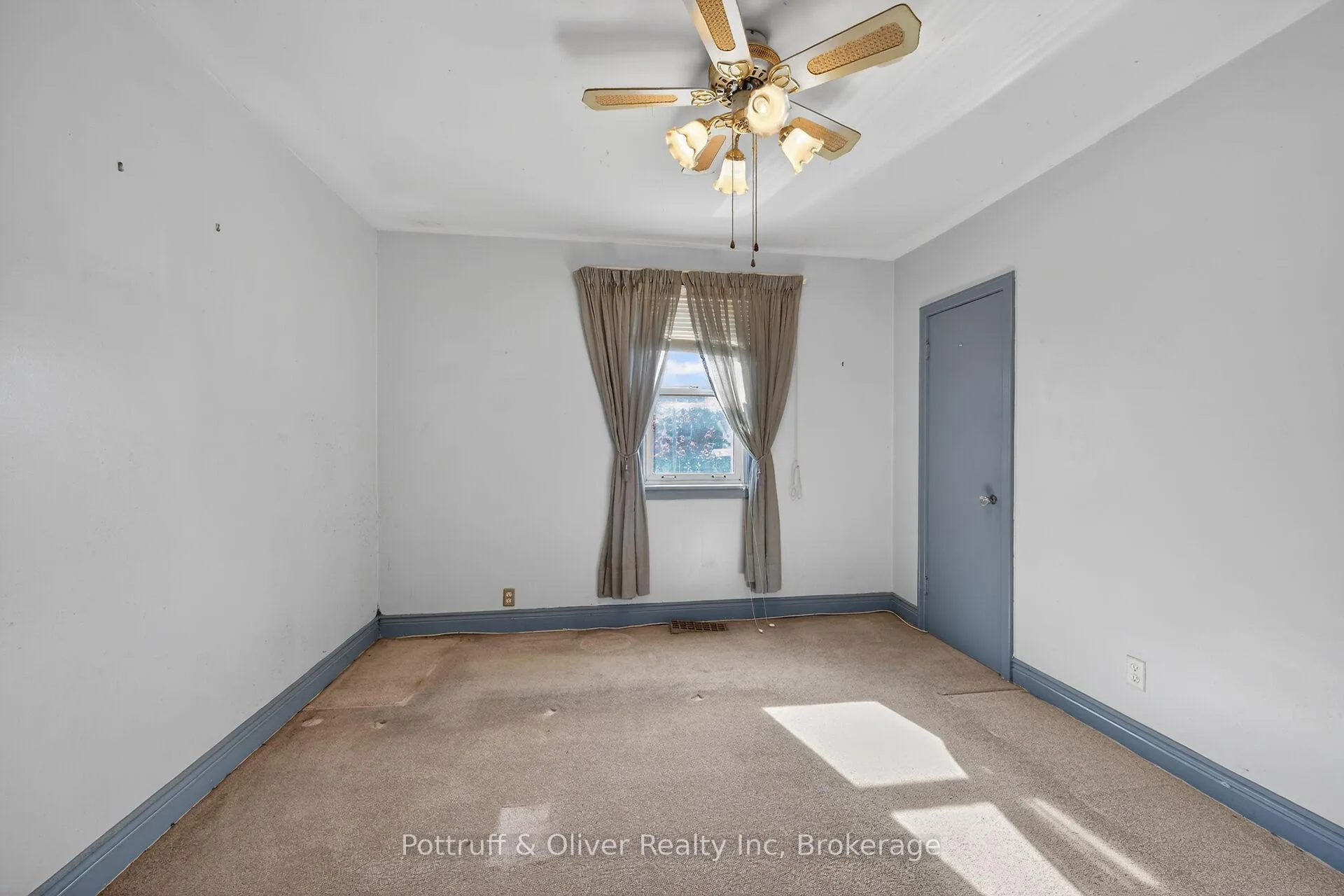 Photo 17 of 167 Taylor Avenue, Hamilton, Glenview — HOMEH