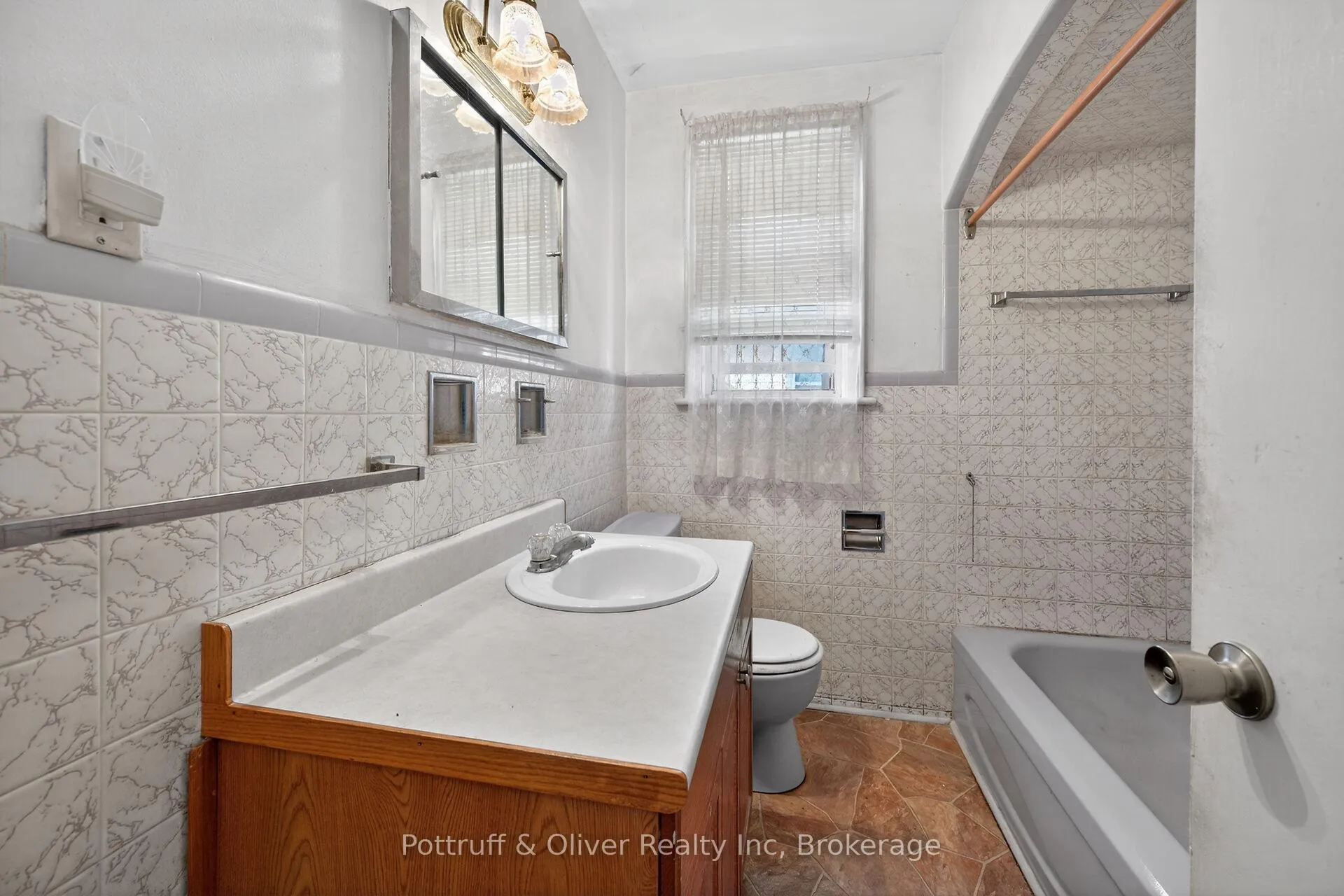 Photo 21 of 167 Taylor Avenue, Hamilton, Glenview — HOMEH