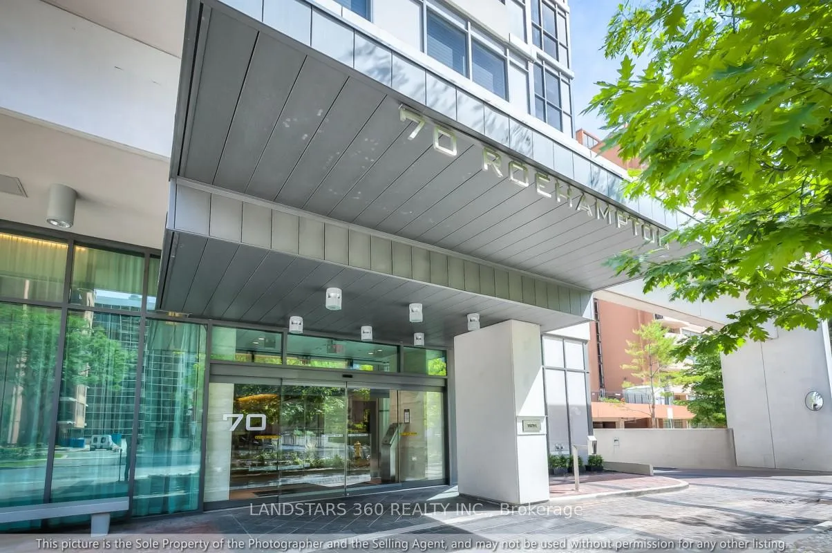 Photo 2 of Unit 2120, 70 Roehampton Avenue, Toronto, Mount Pleasant West — HOMEH
