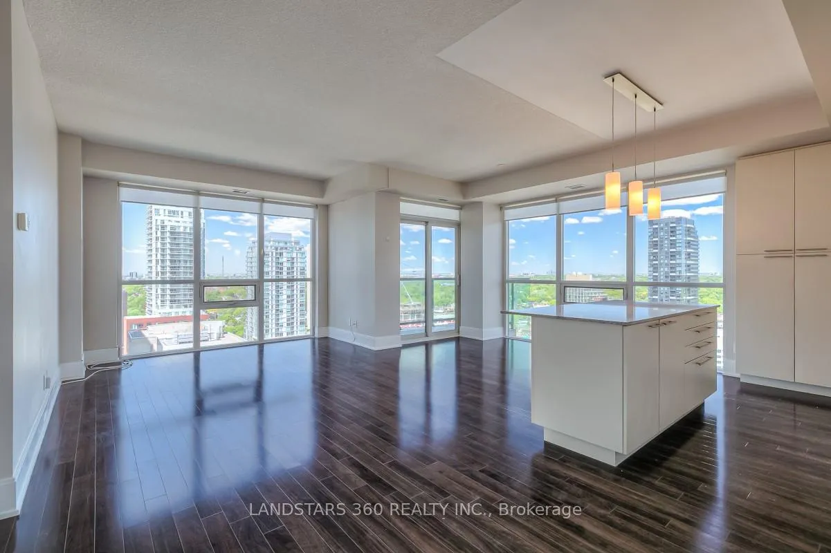 Photo 3 of Unit 2120, 70 Roehampton Avenue, Toronto, Mount Pleasant West — HOMEH