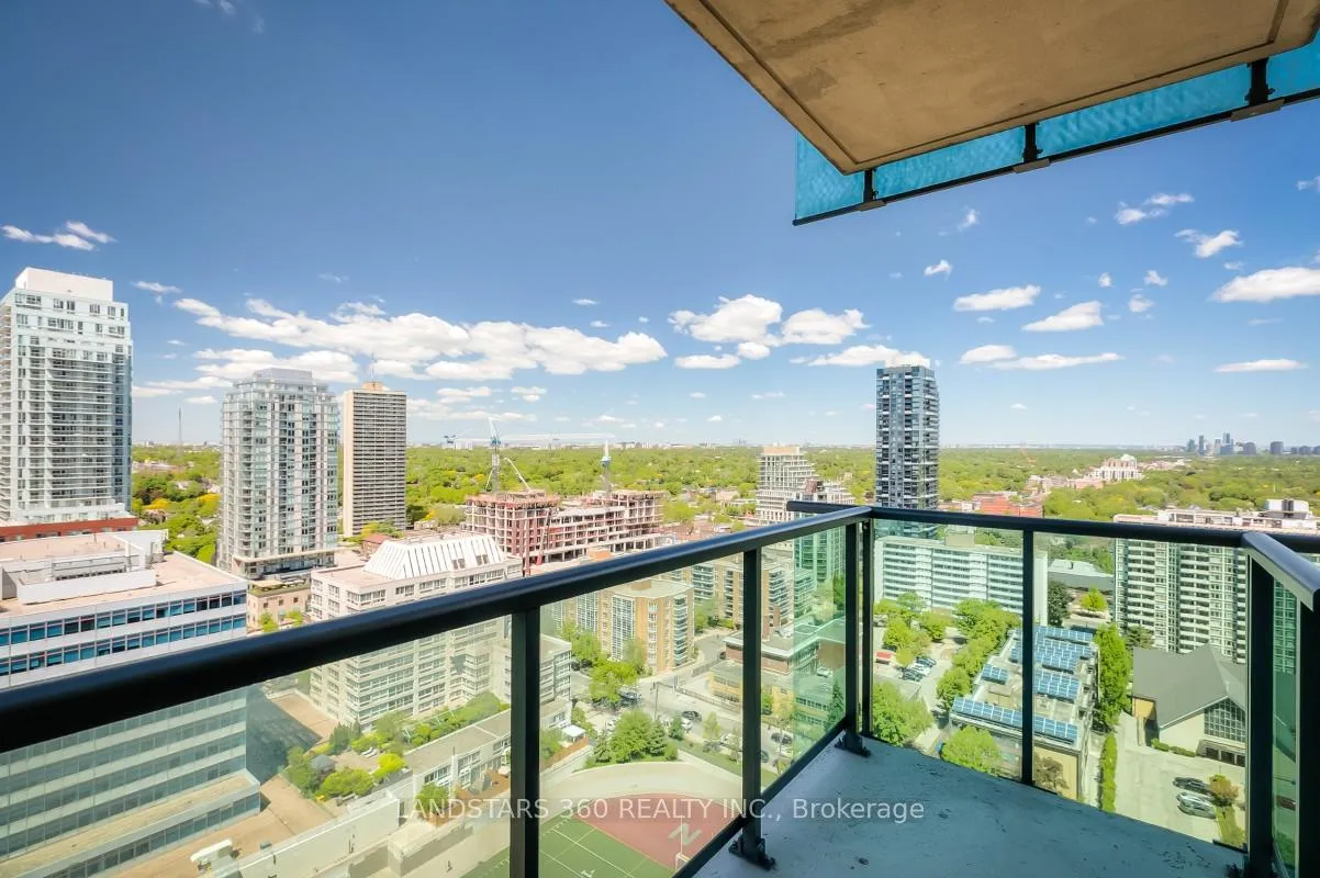 Photo 4 of Unit 2120, 70 Roehampton Avenue, Toronto, Mount Pleasant West — HOMEH