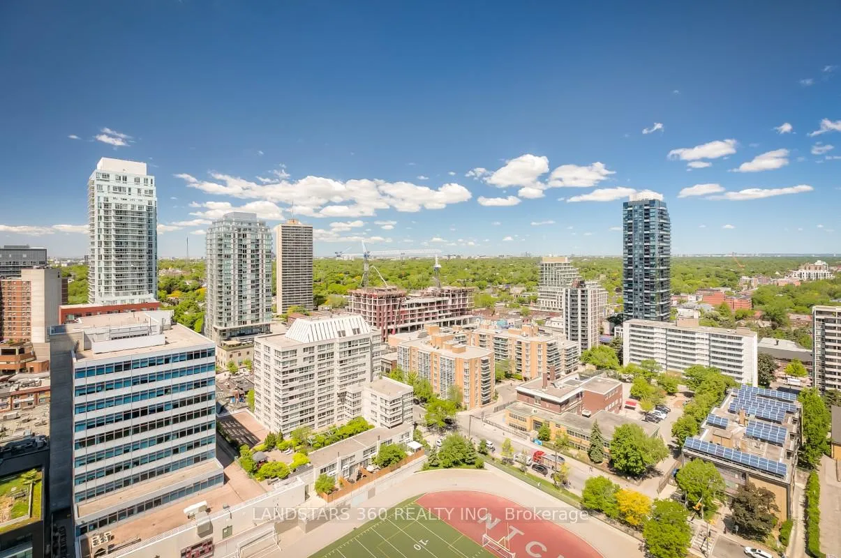 Photo 6 of Unit 2120, 70 Roehampton Avenue, Toronto, Mount Pleasant West — HOMEH
