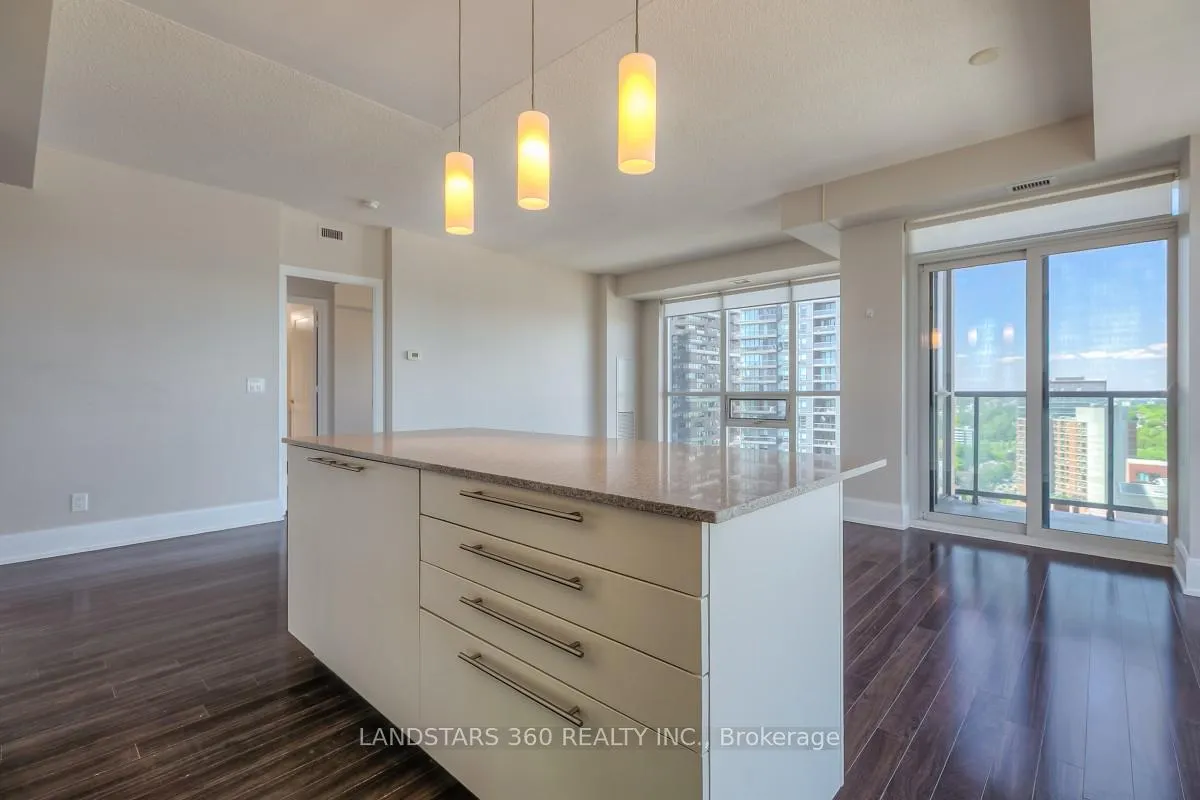 Photo 12 of Unit 2120, 70 Roehampton Avenue, Toronto, Mount Pleasant West — HOMEH