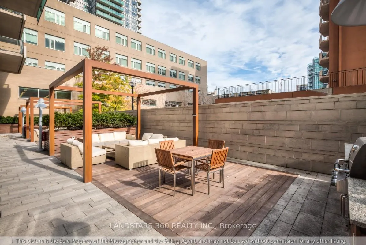 Photo 26 of Unit 2120, 70 Roehampton Avenue, Toronto, Mount Pleasant West — HOMEH