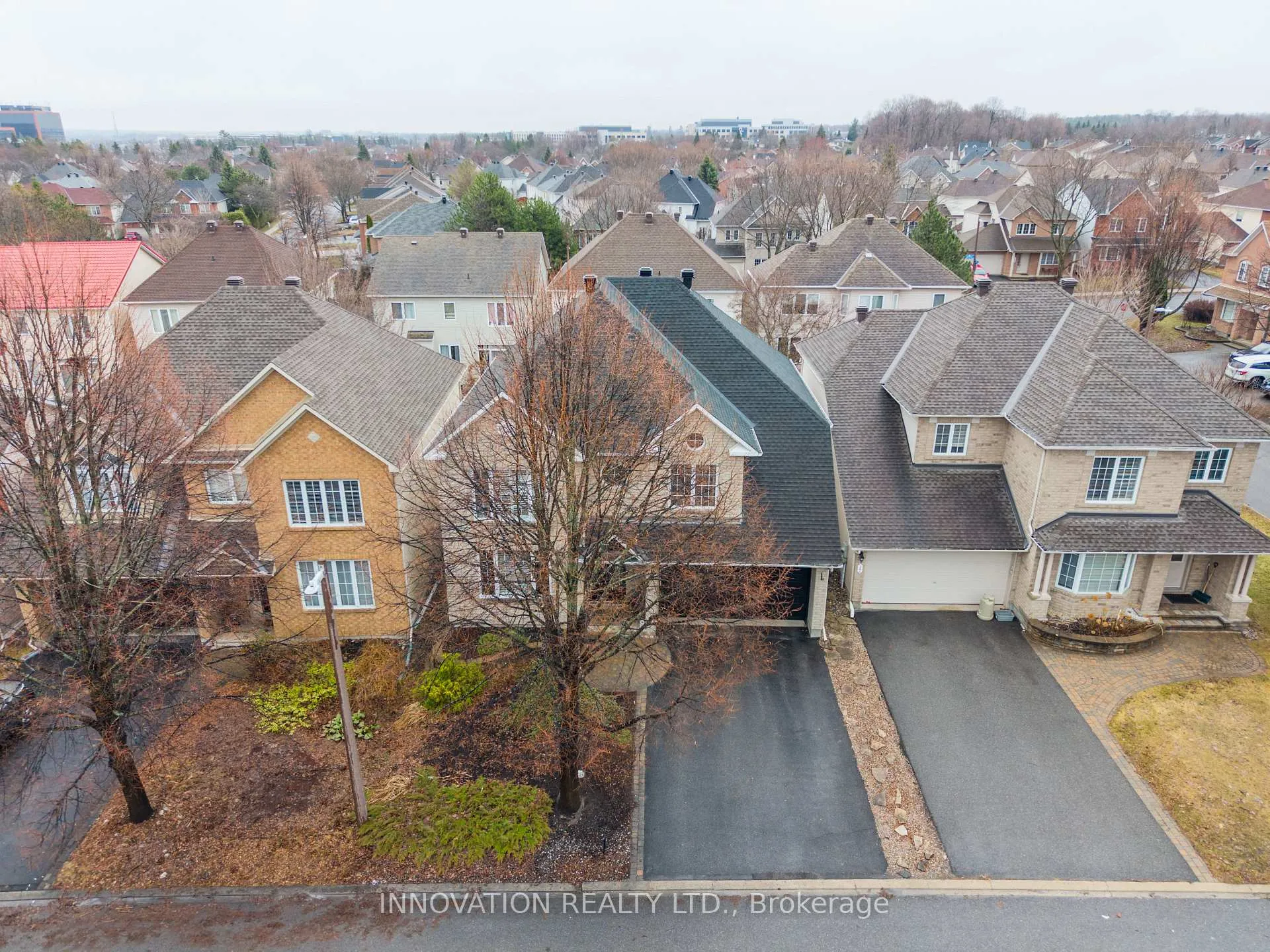 Photo 2 of 15 Whithorn Avenue, Ottawa, Kanata - Morgan's Grant/South March — HOMEH
