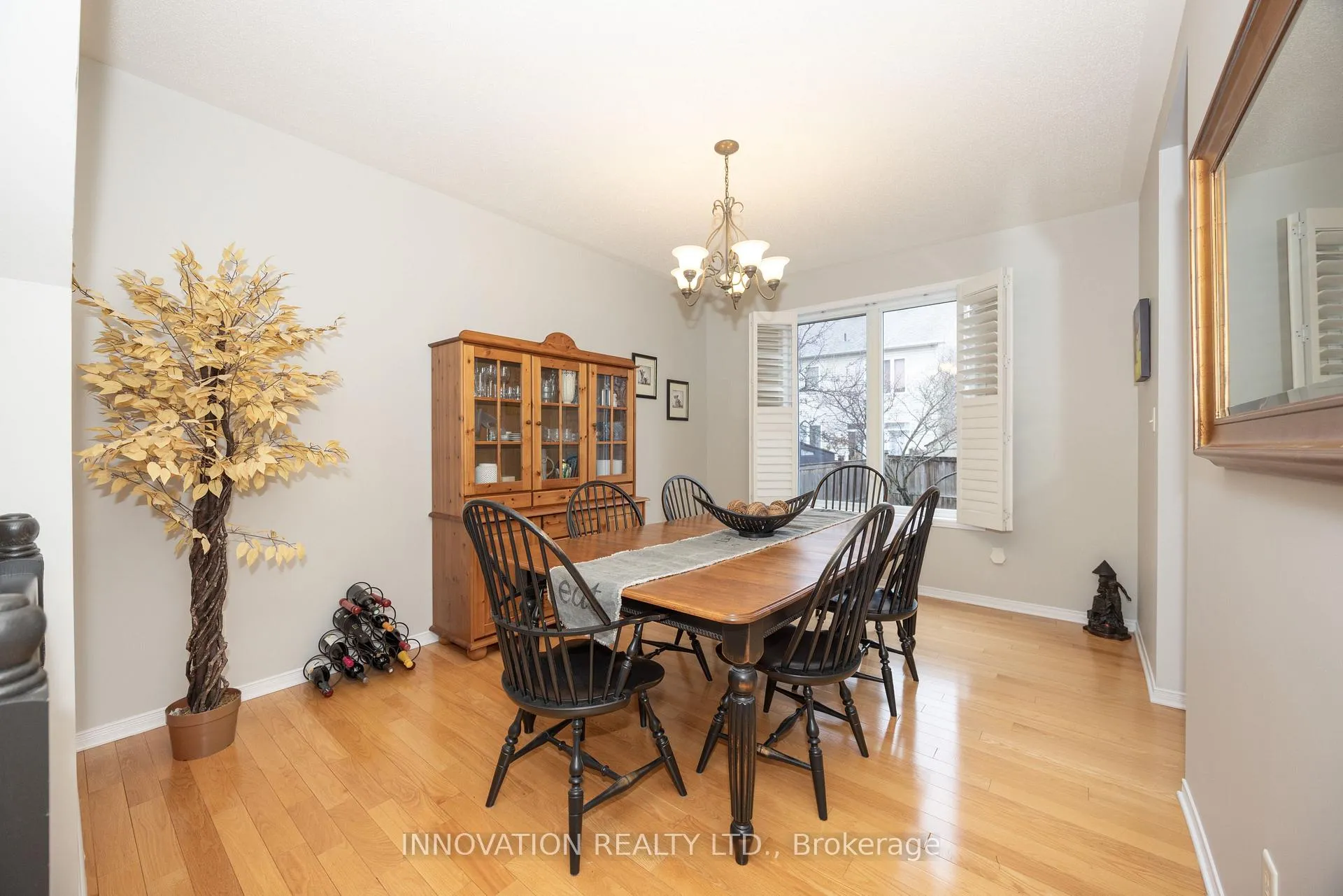 Photo 7 of 15 Whithorn Avenue, Ottawa, Kanata - Morgan's Grant/South March — HOMEH