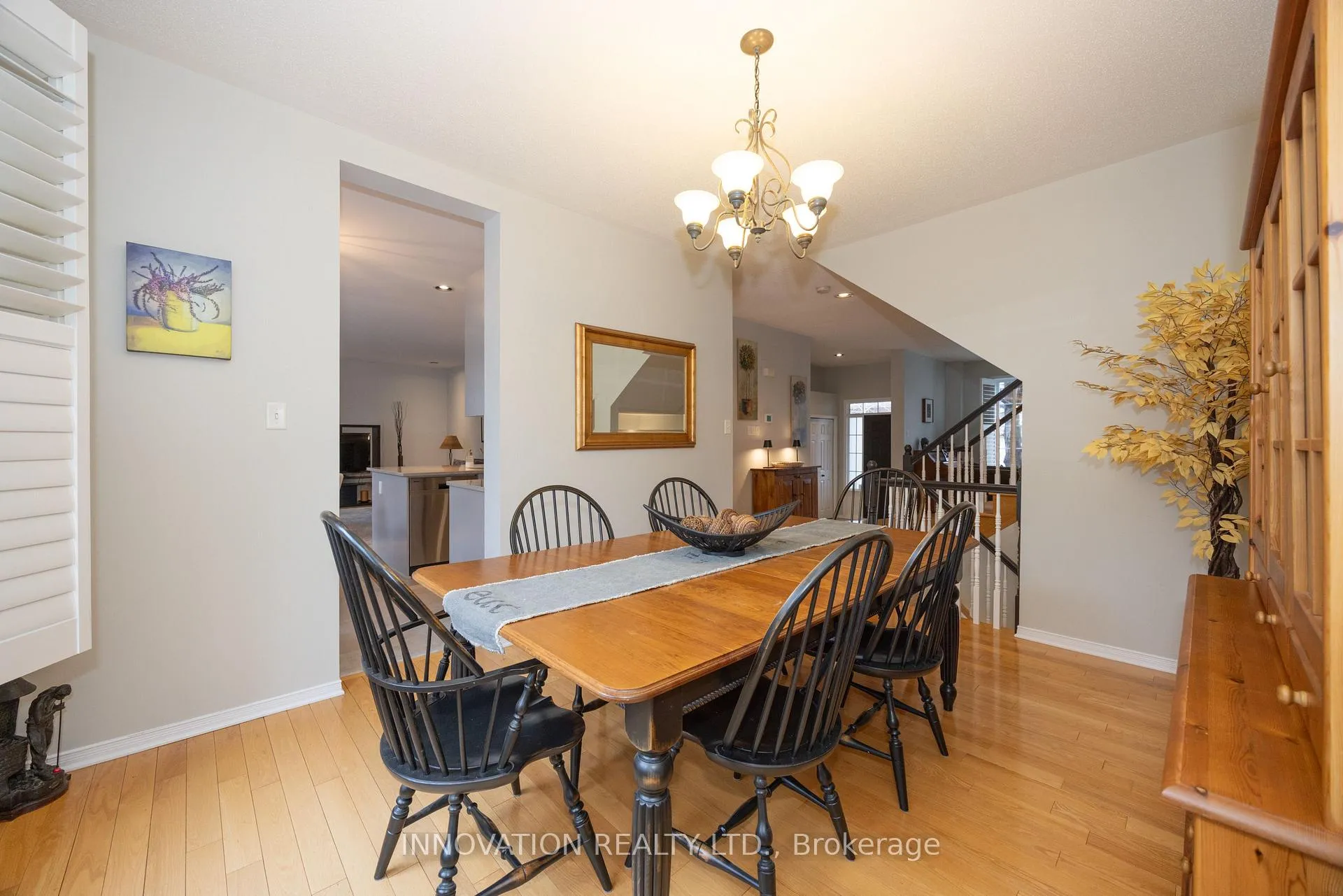 Photo 8 of 15 Whithorn Avenue, Ottawa, Kanata - Morgan's Grant/South March — HOMEH