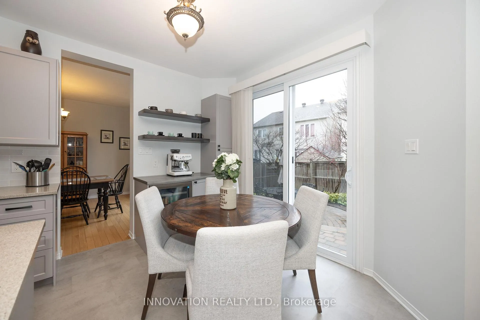Photo 13 of 15 Whithorn Avenue, Ottawa, Kanata - Morgan's Grant/South March — HOMEH
