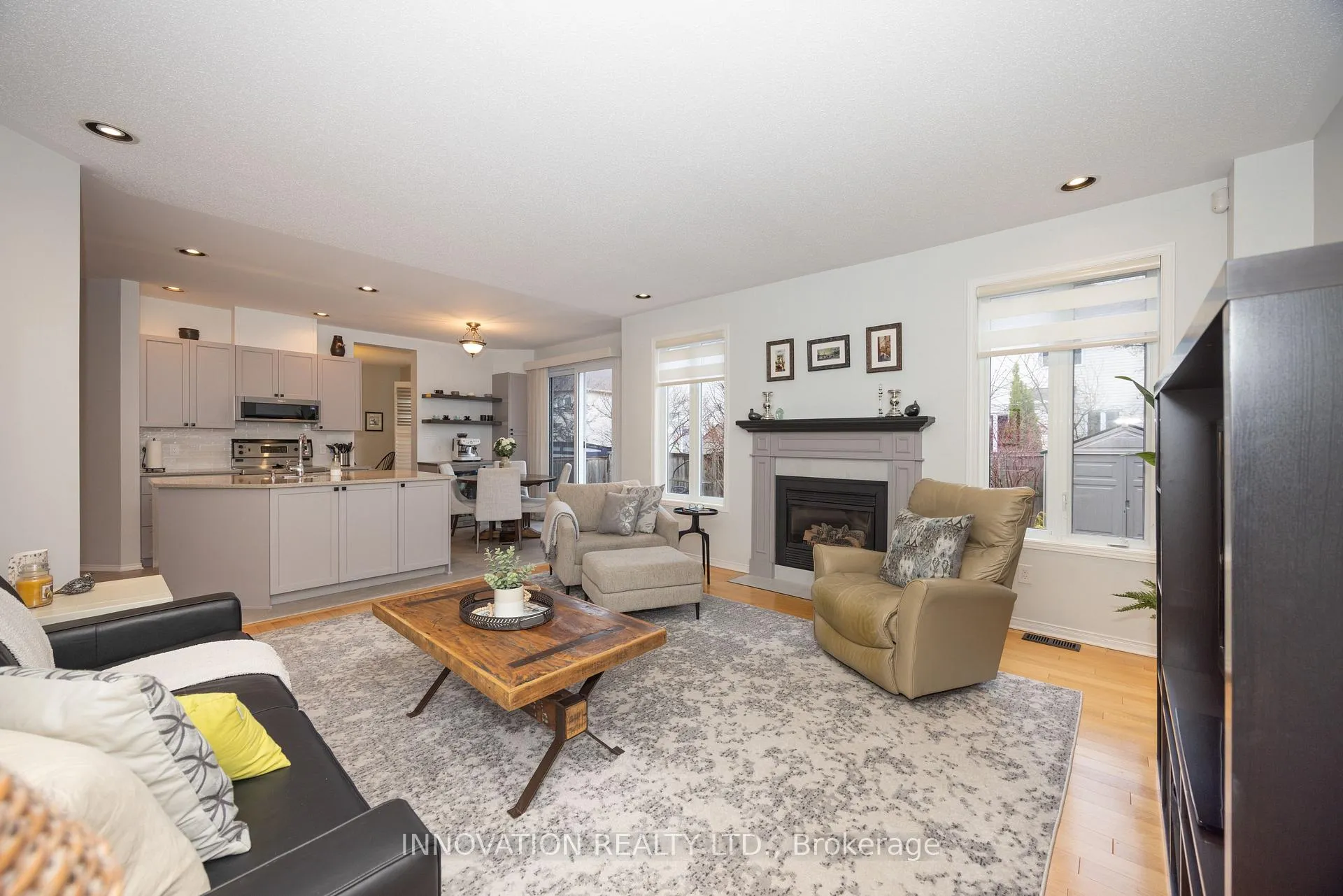 Photo 16 of 15 Whithorn Avenue, Ottawa, Kanata - Morgan's Grant/South March — HOMEH