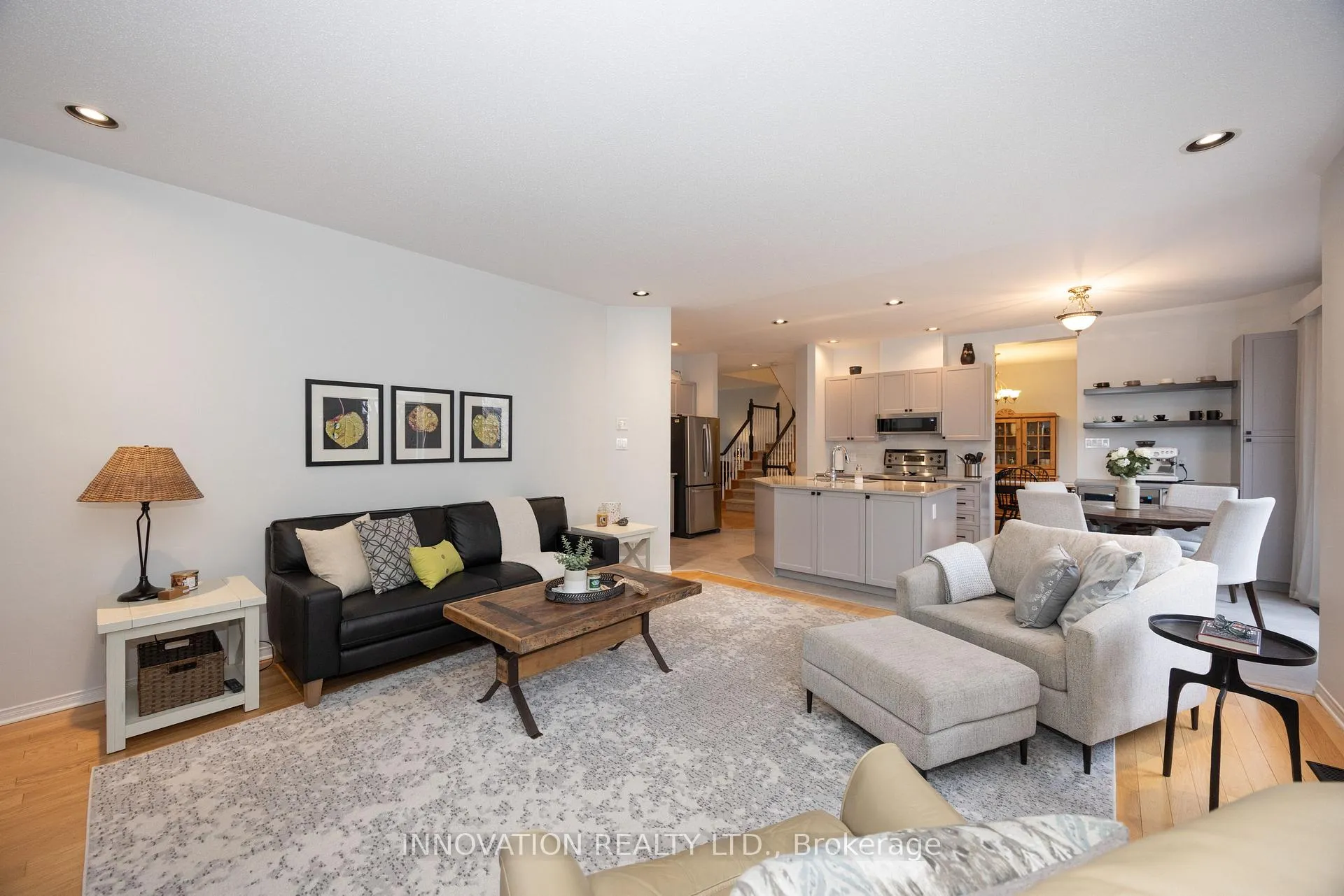 Photo 17 of 15 Whithorn Avenue, Ottawa, Kanata - Morgan's Grant/South March — HOMEH