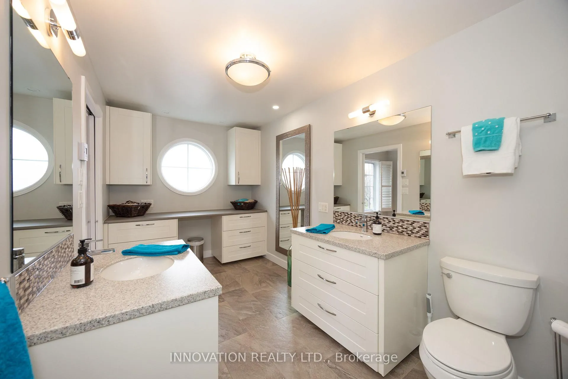 Photo 25 of 15 Whithorn Avenue, Ottawa, Kanata - Morgan's Grant/South March — HOMEH