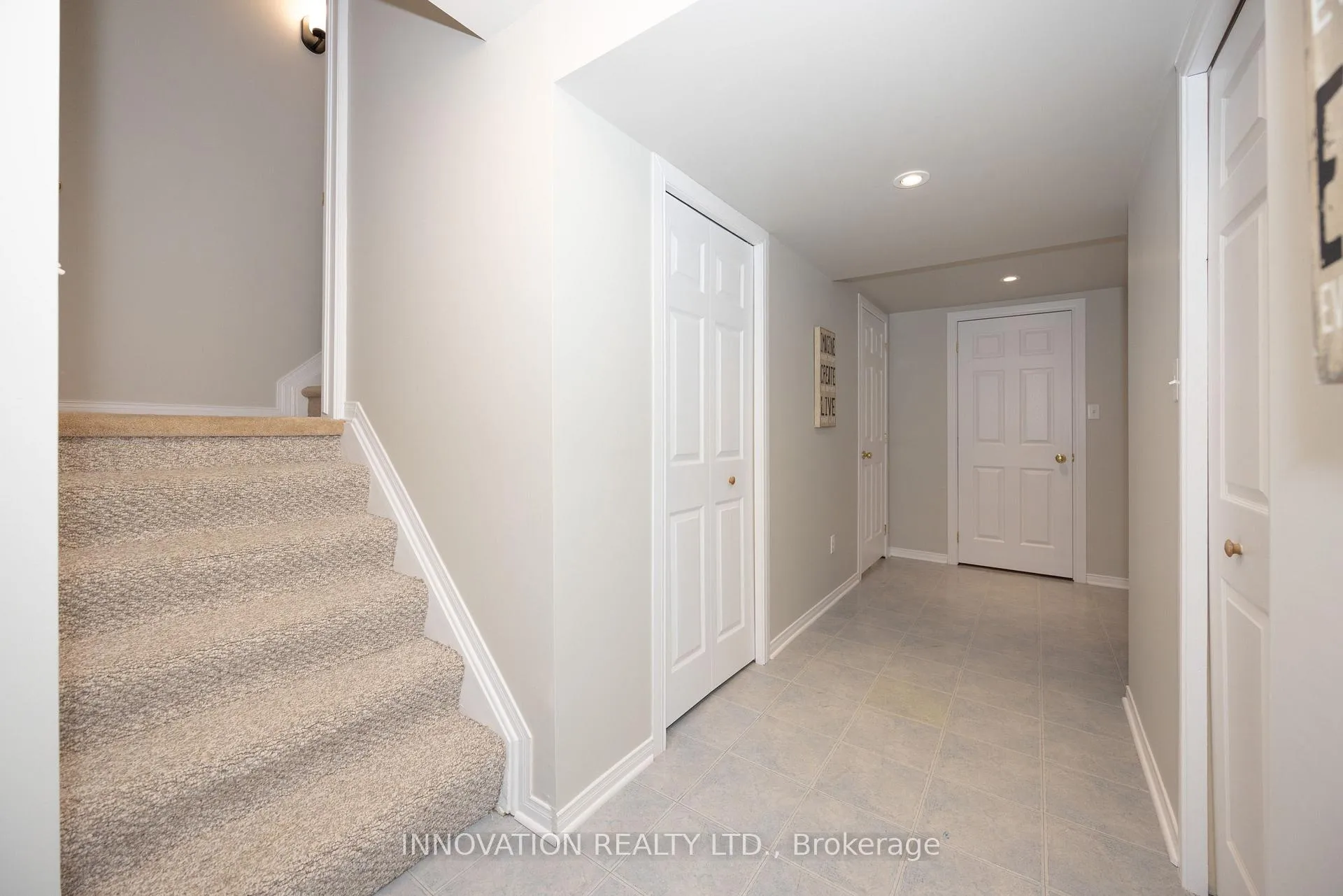 Photo 37 of 15 Whithorn Avenue, Ottawa, Kanata - Morgan's Grant/South March — HOMEH