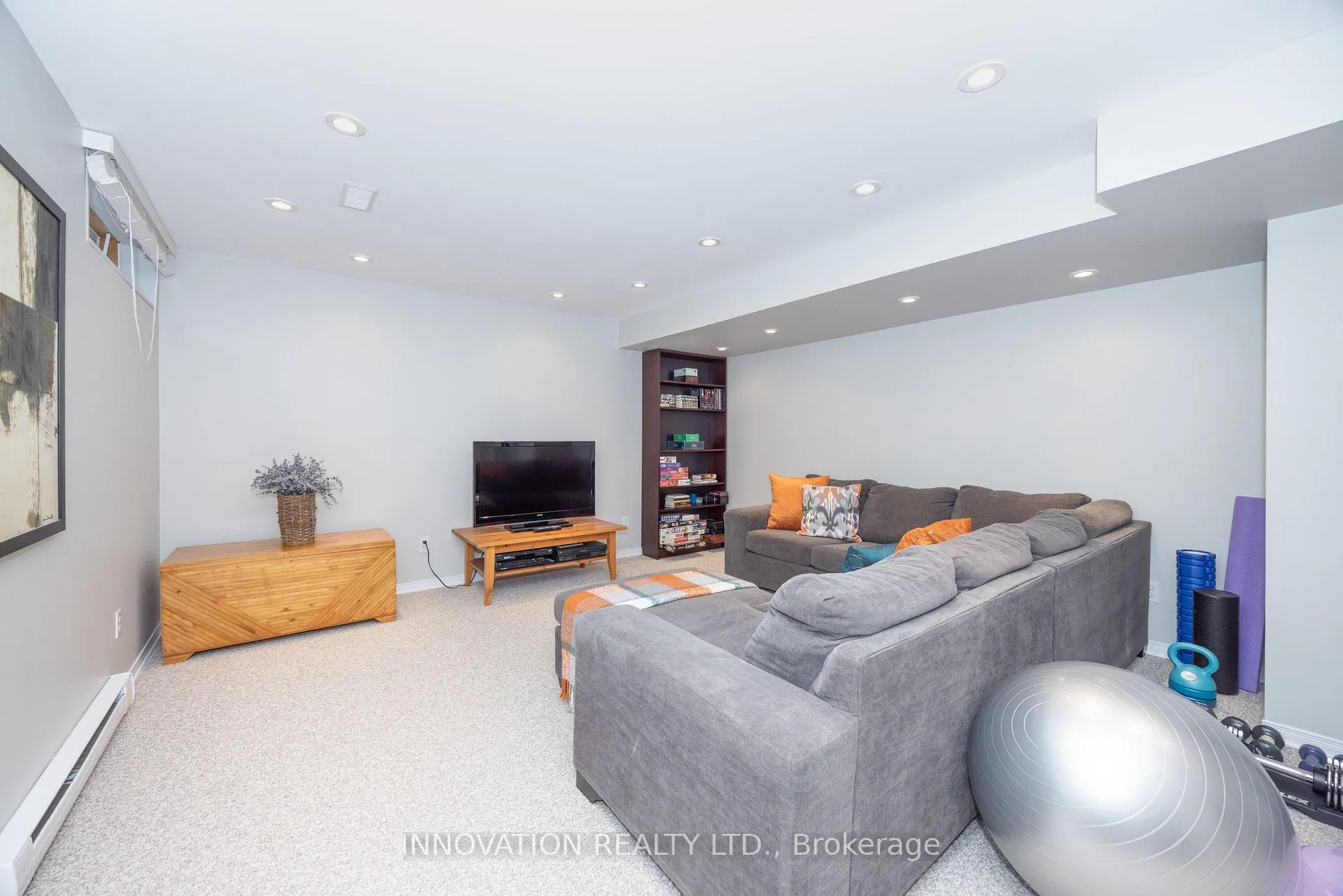 Photo 39 of 15 Whithorn Avenue, Ottawa, Kanata - Morgan's Grant/South March — HOMEH