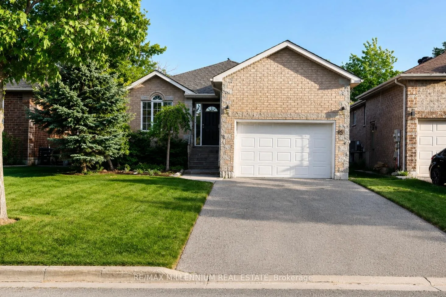 Photo 2 of 15 Quinlan Road, Barrie, Georgian Drive — HOMEH
