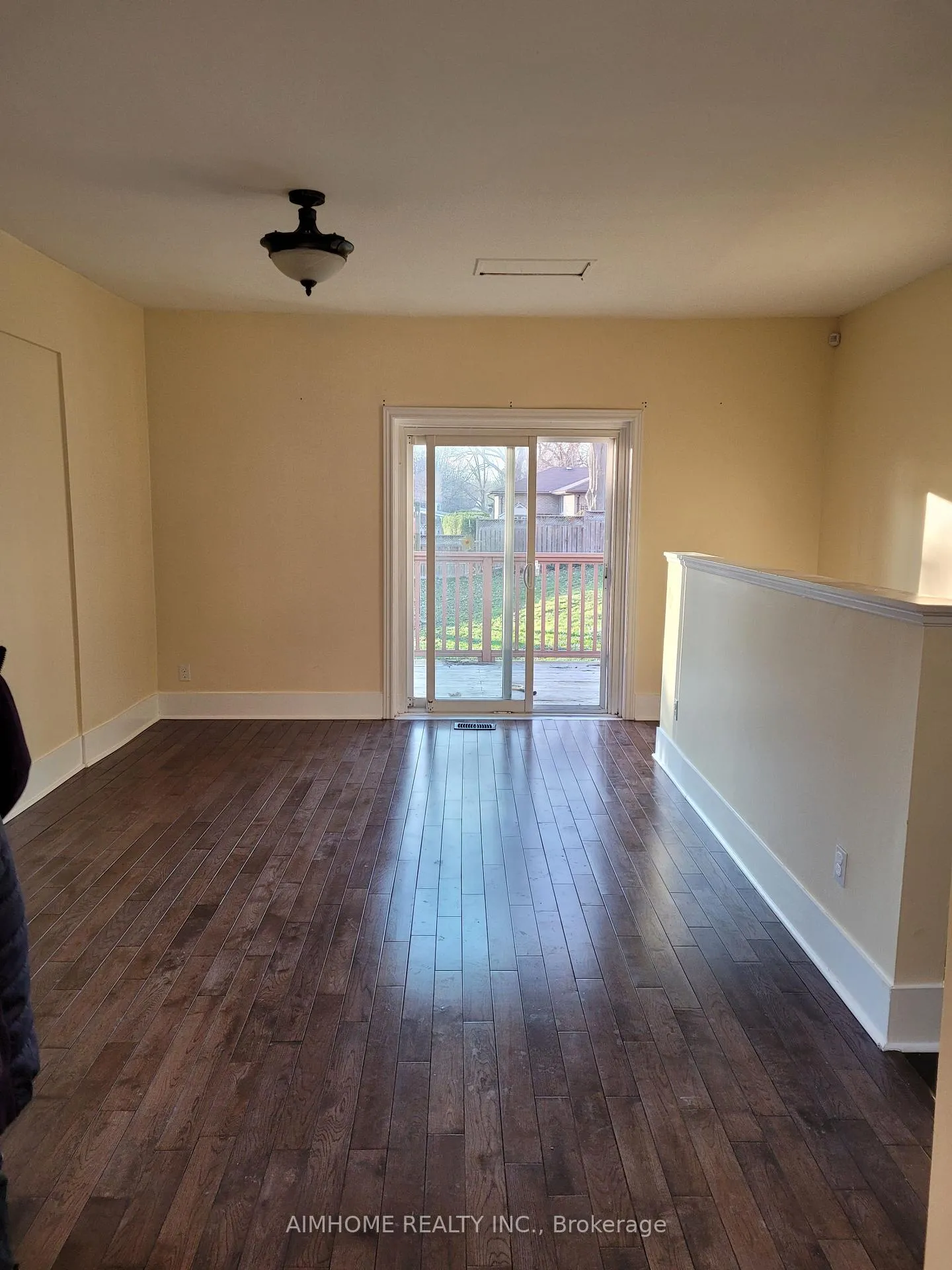 Photo 2 of 76 Penatang Street, Barrie, Codrington — HOMEH