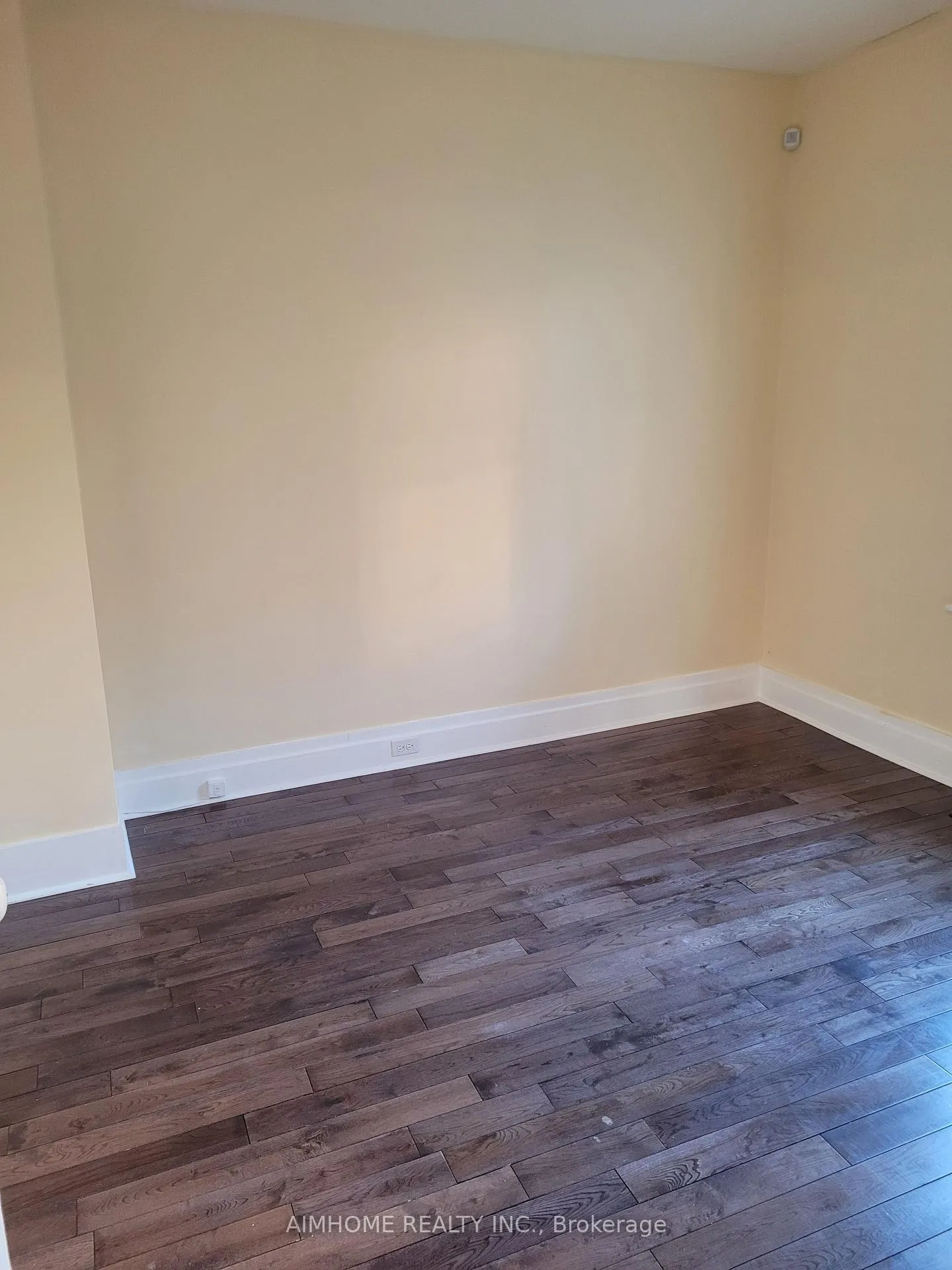 Photo 4 of 76 Penatang Street, Barrie, Codrington — HOMEH