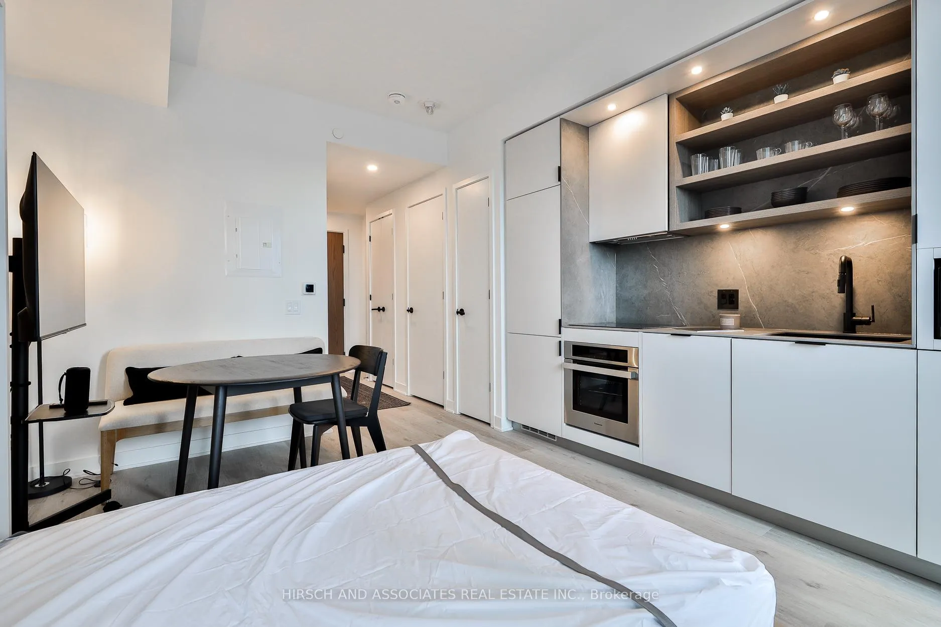 Photo 13 of Unit 1911, 55 Charles Street E, Toronto, Church-Yonge Corridor — HOMEH