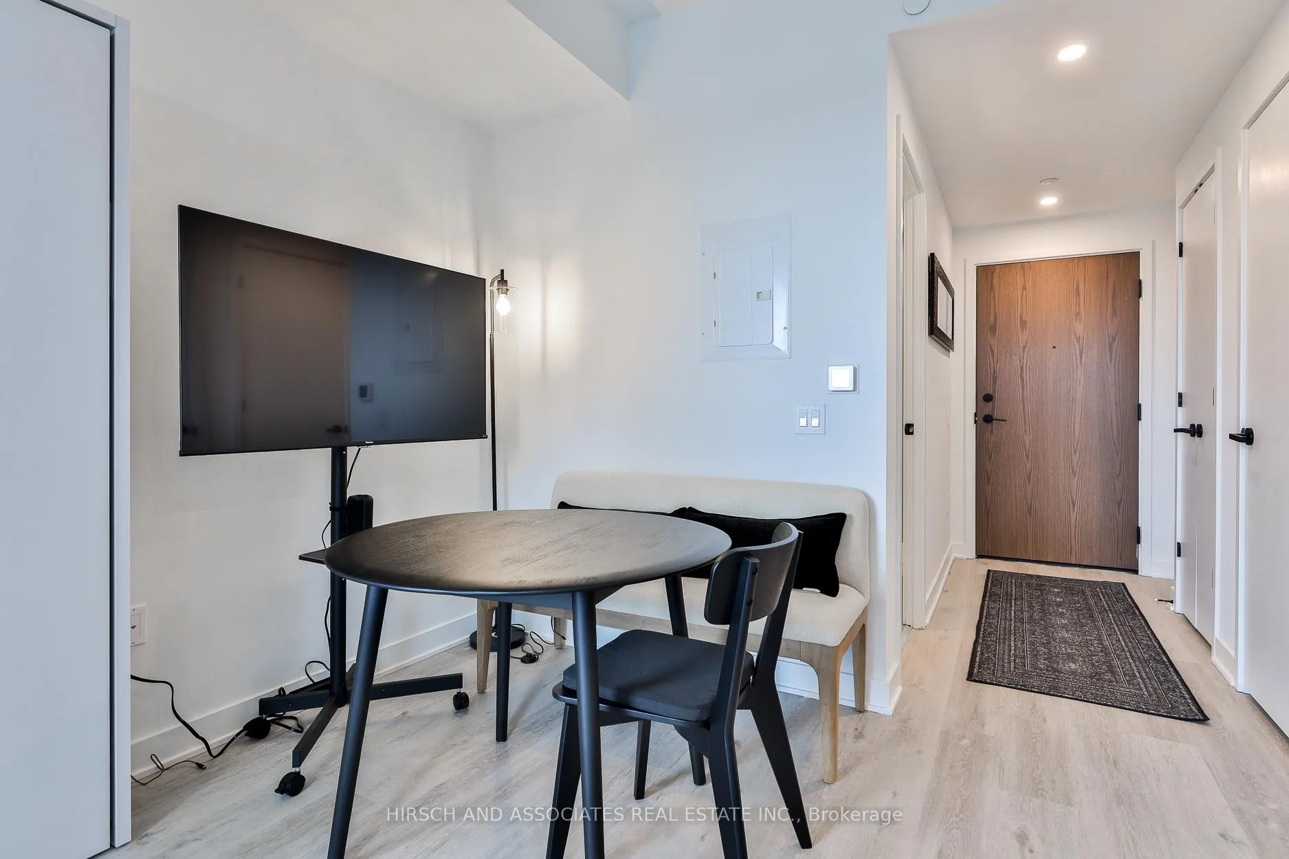 Photo 14 of Unit 1911, 55 Charles Street E, Toronto, Church-Yonge Corridor — HOMEH