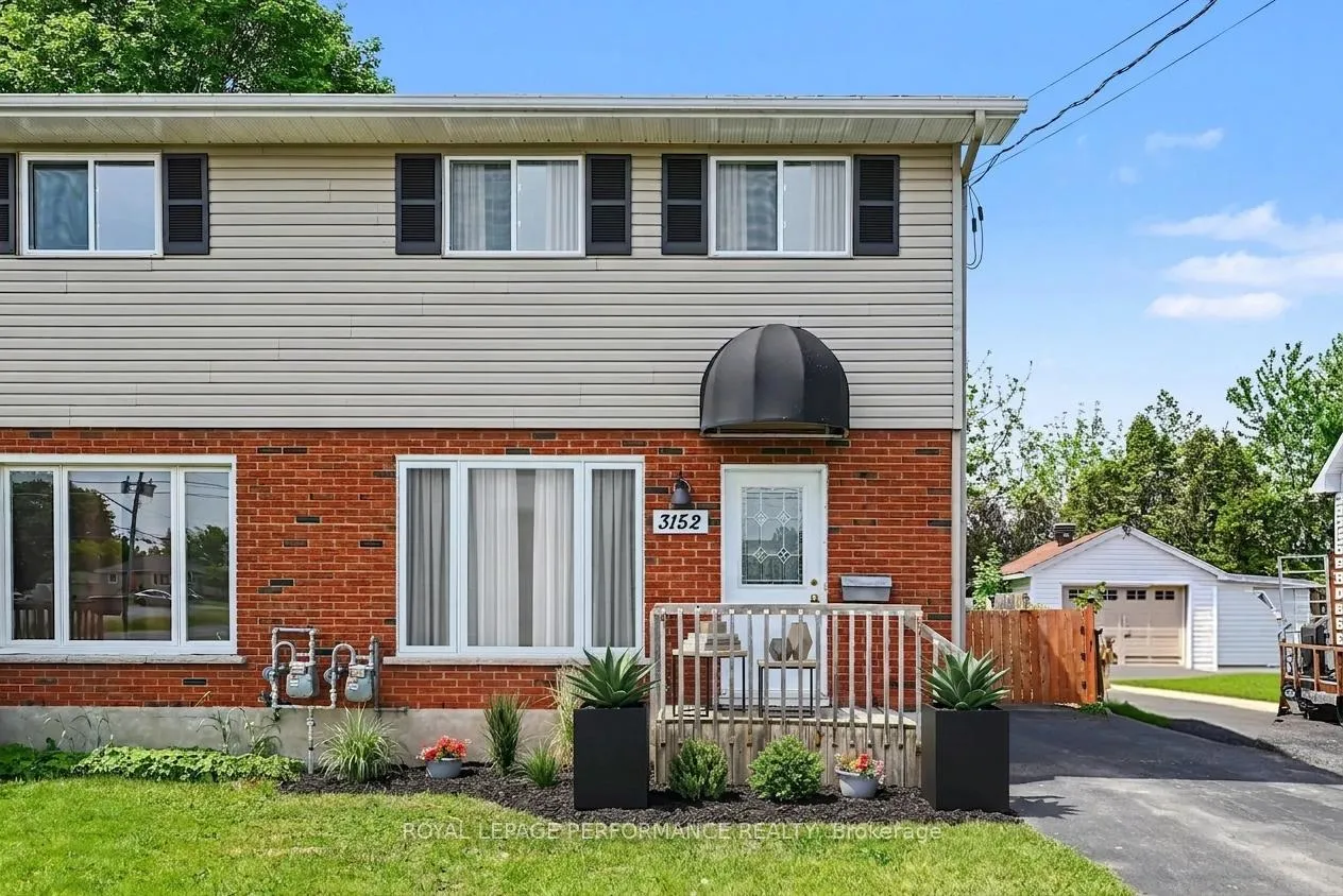 Photo 1 of 3152 Poirier Avenue, Cornwall — HOMEH