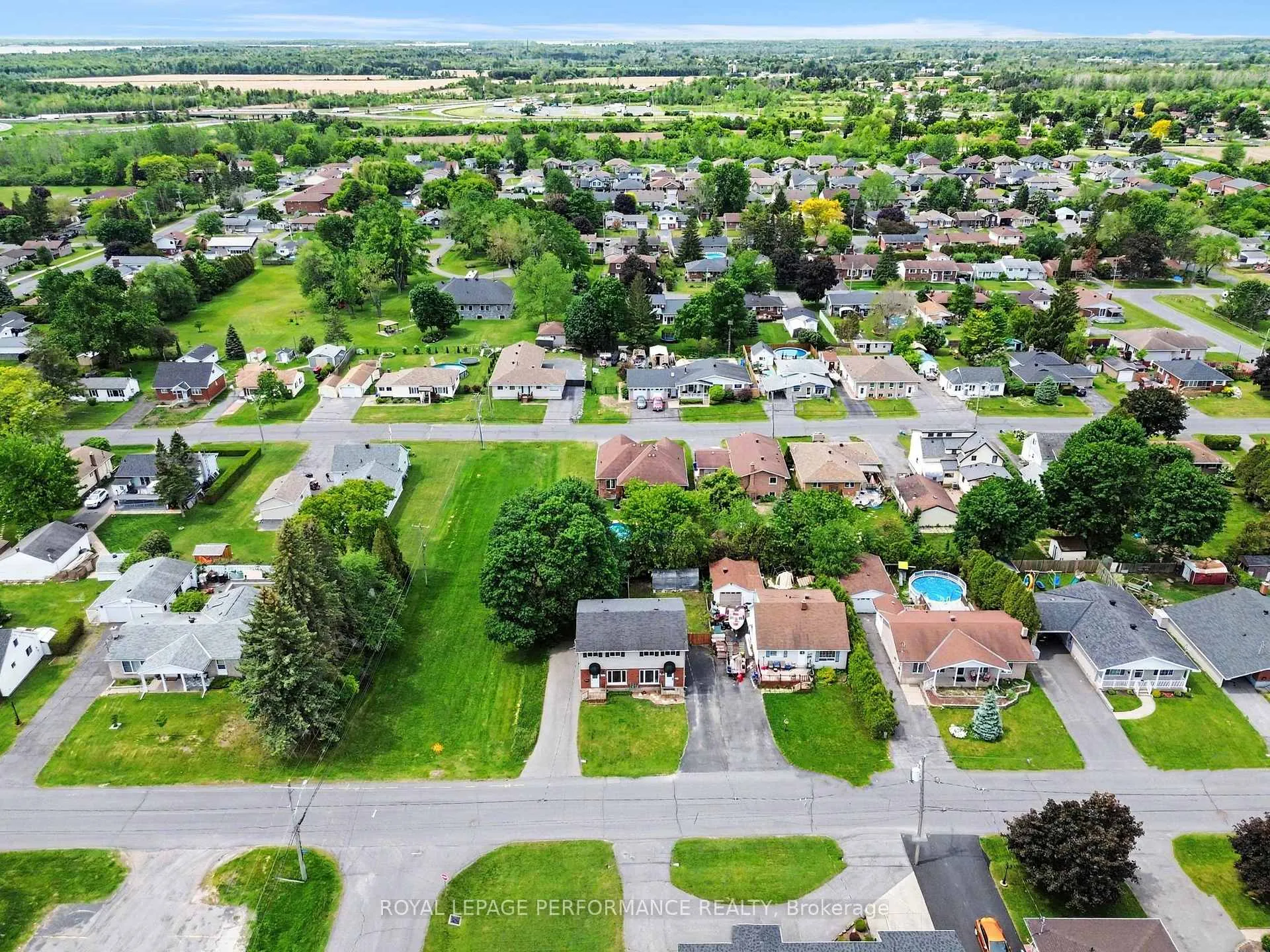 Photo 35 of 3152 Poirier Avenue, Cornwall — HOMEH